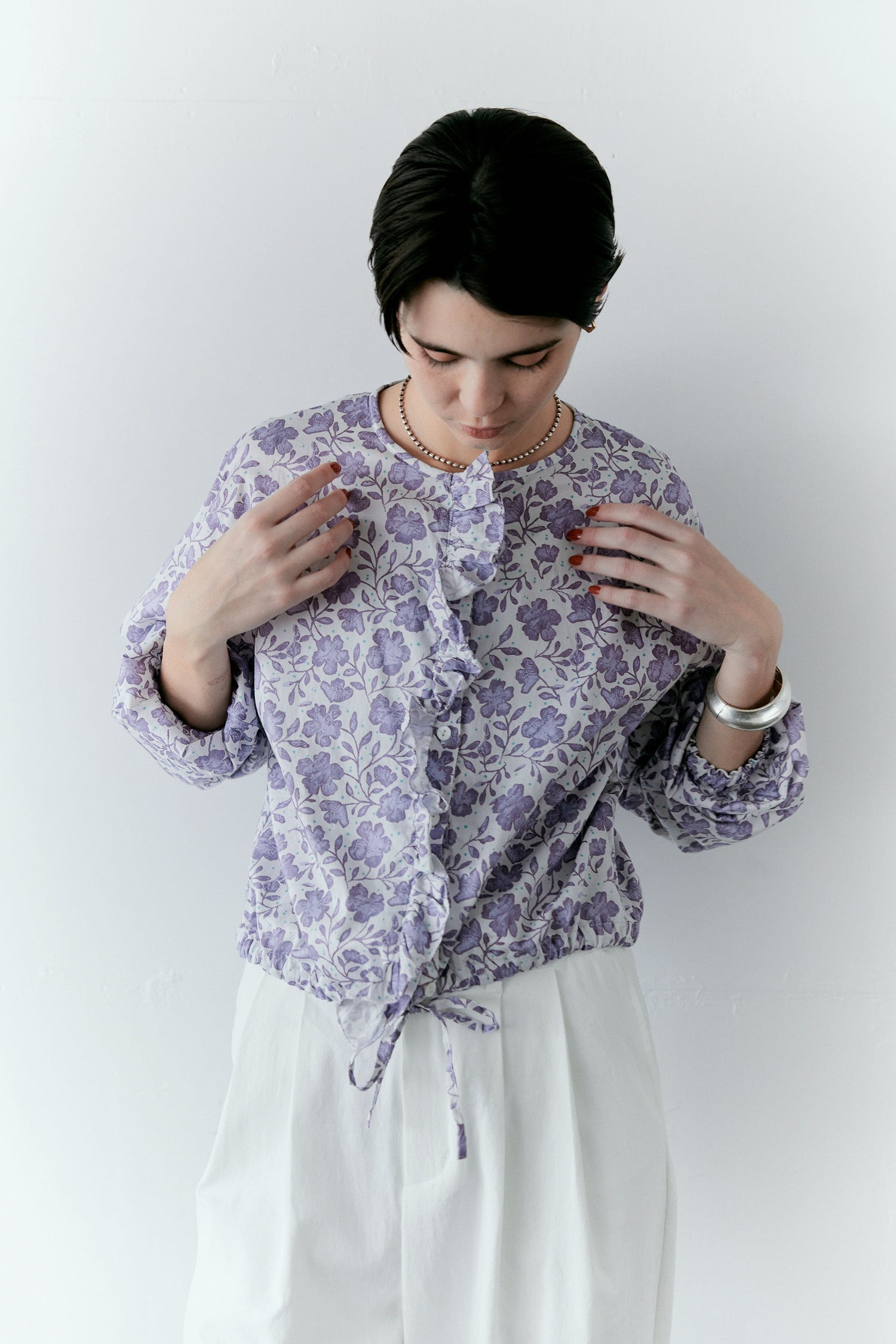 doux bleu フラワーモダンプリント フリルブラウス DB-2613-022