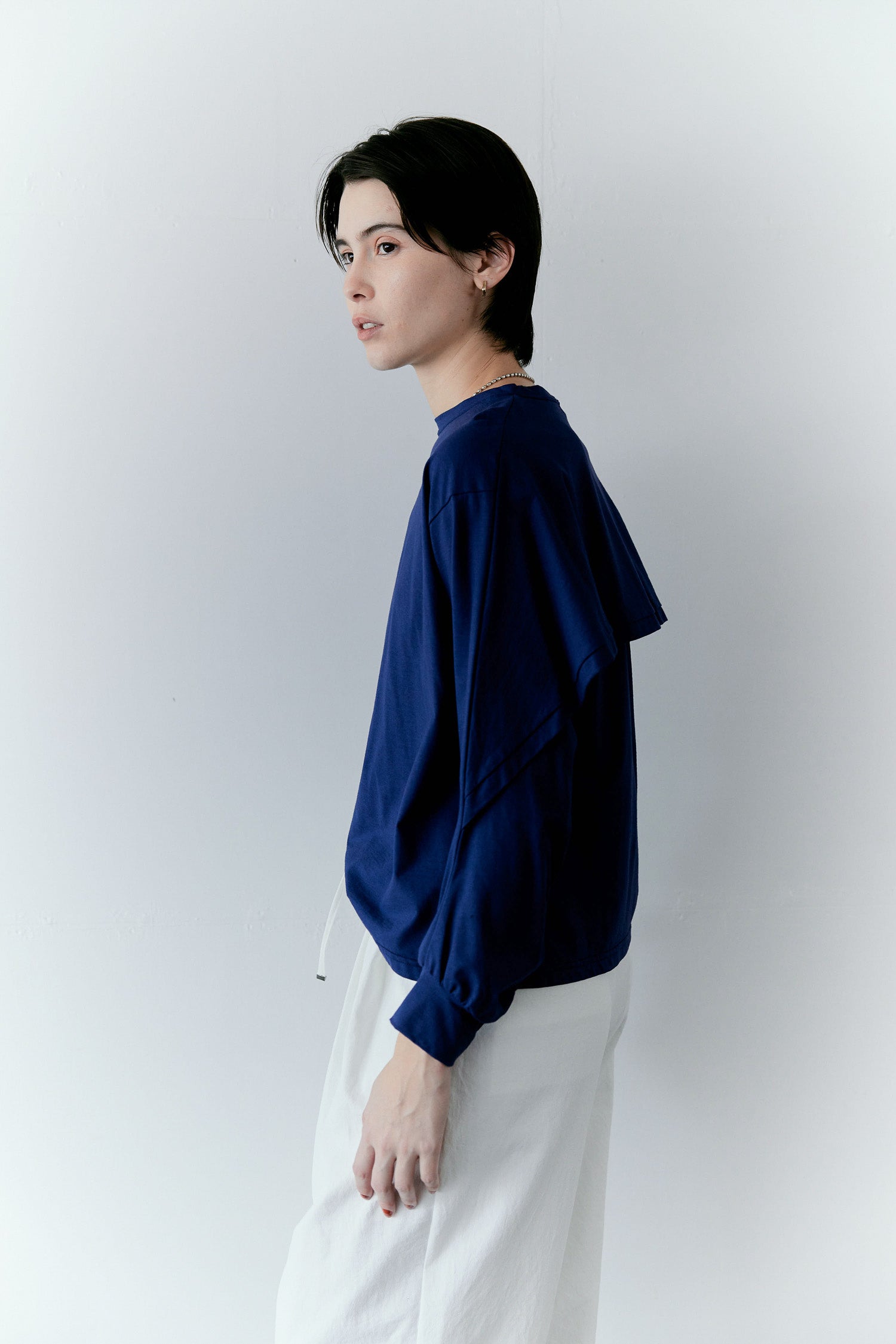 doux bleu バックケープ プルオーバー DB-2611-040