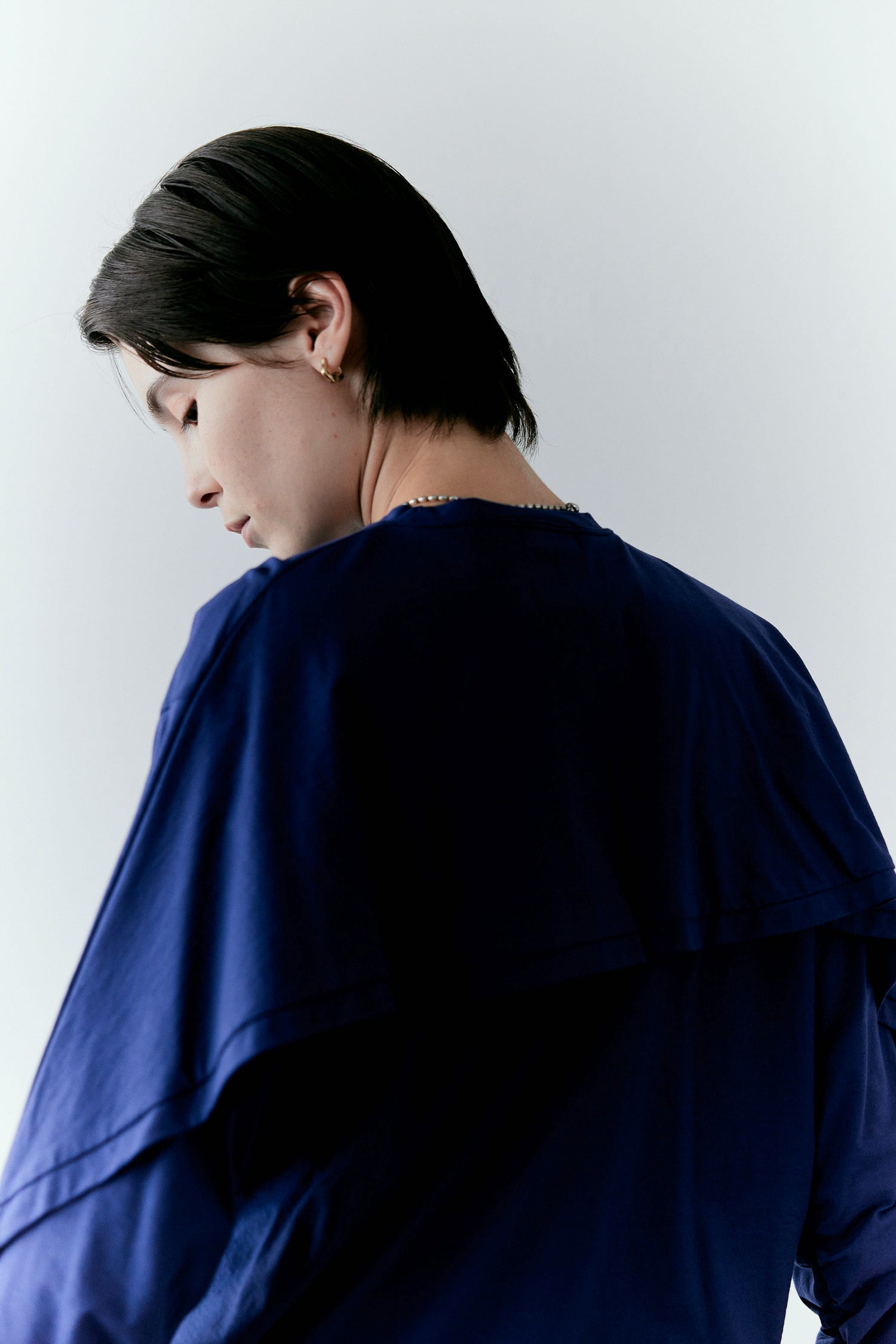 doux bleu バックケープ プルオーバー DB-2611-040