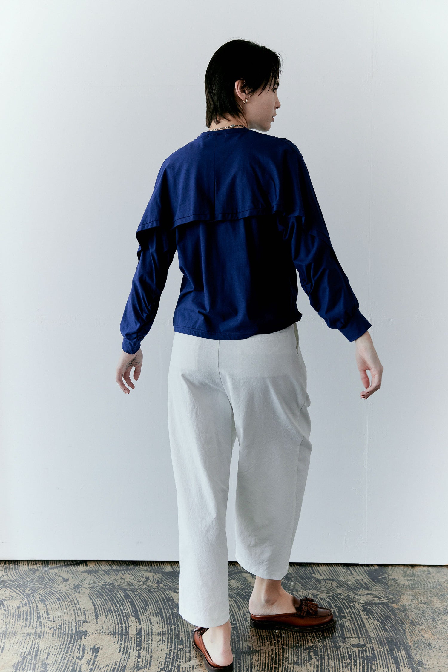 doux bleu バックケープ プルオーバー DB-2611-040