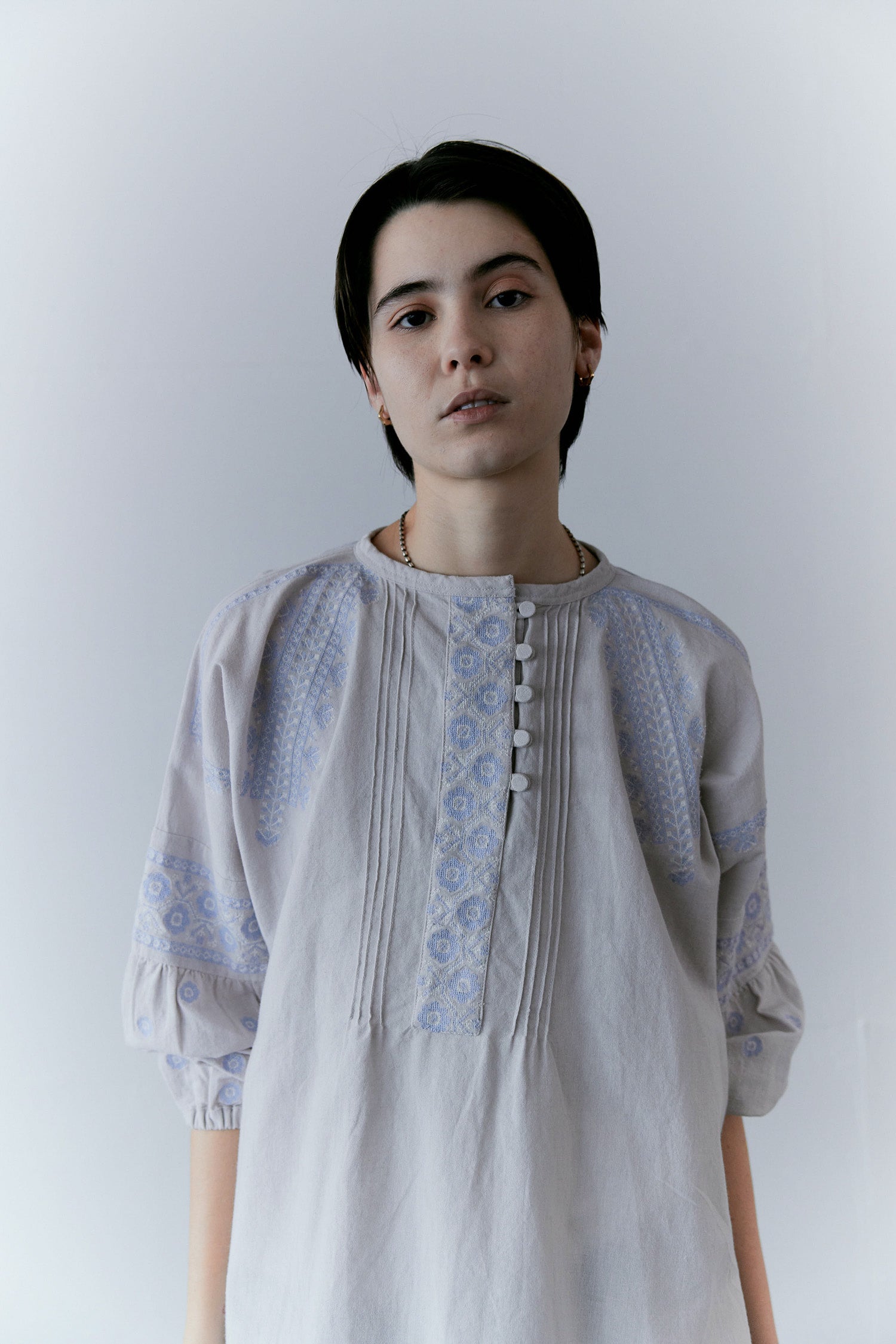 doux bleu C/L クロスステッチ刺繍ブラウス DB-2613-015