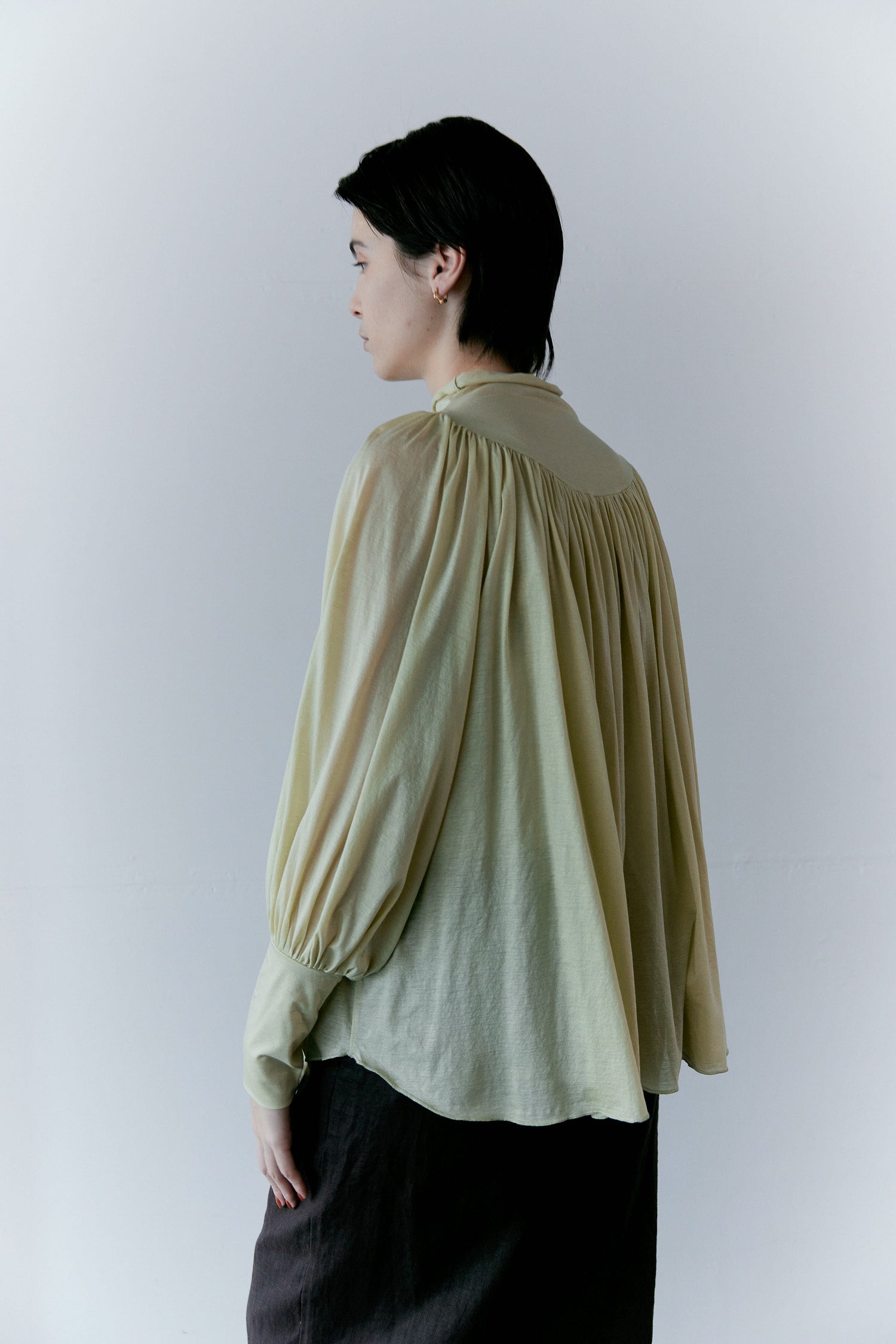 doux bleu タートルギャザーブラウス DB-2611-001