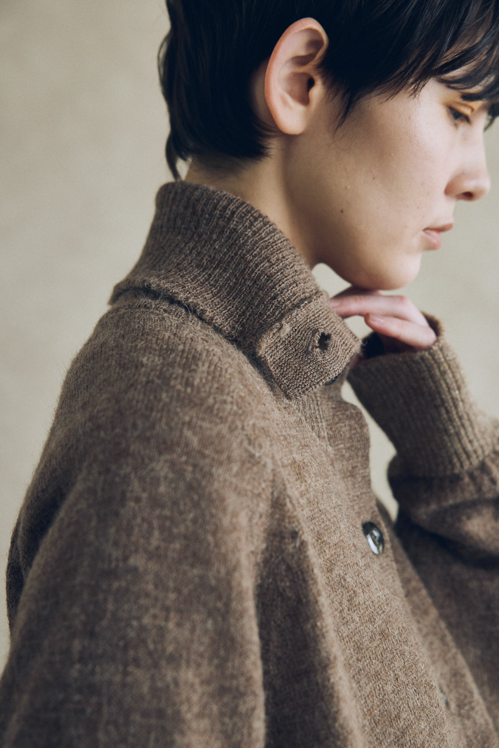 YARRA NEU ペルーアルパカニットタートルカーディガン NU-5542-407