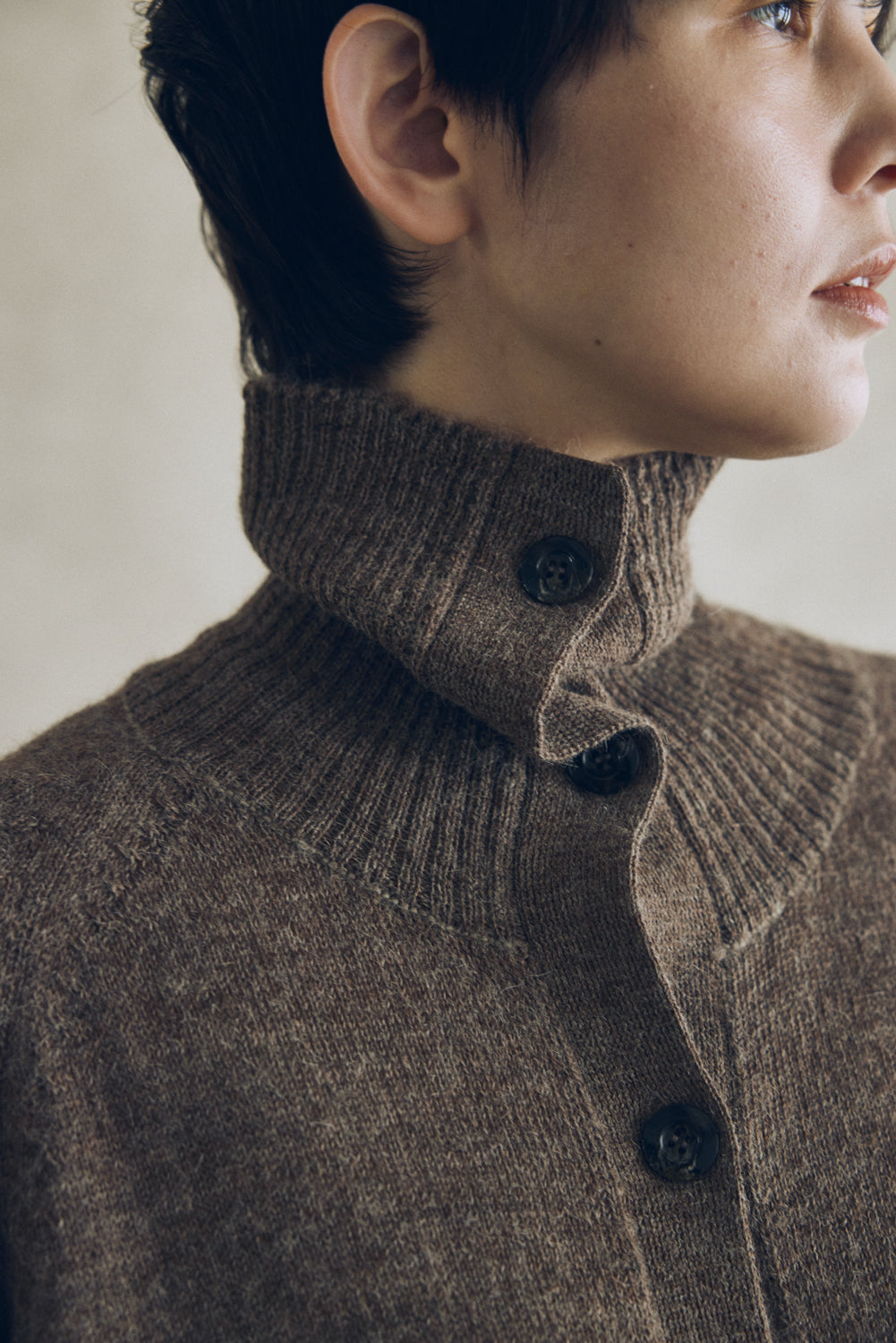 YARRA NEU ペルーアルパカニットタートルカーディガン NU-5542-407