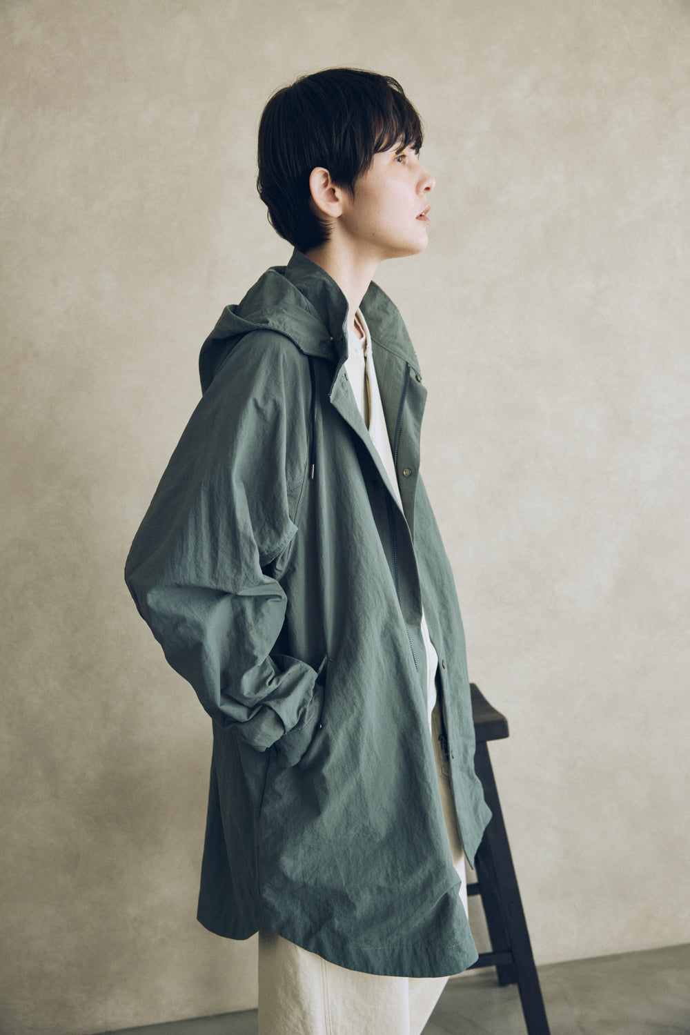 YARRA NEU フード付きナイロンポンチョ風コート NU-5547-414