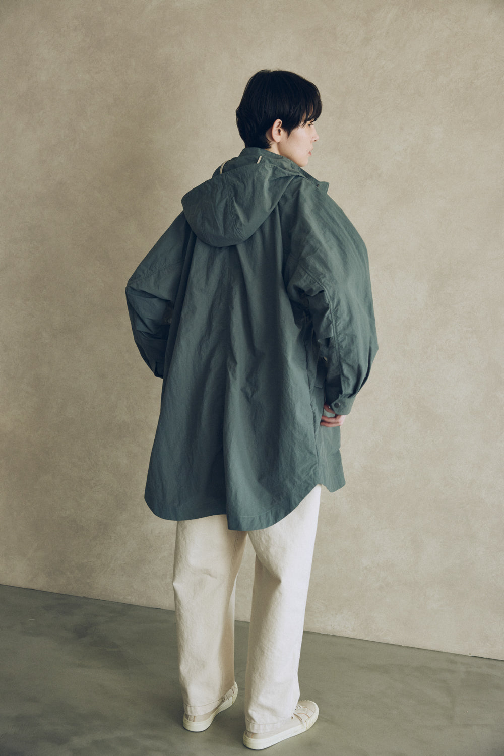 YARRA NEU フード付きナイロンポンチョ風コート NU-5547-414