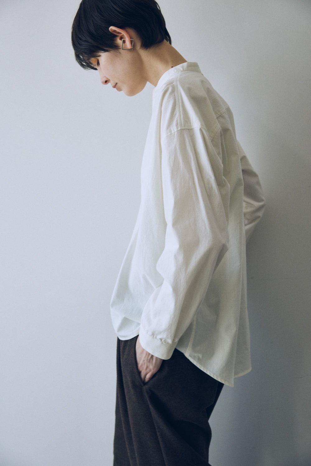 YARRA NEU 綿ウールスキッパーネックシャツ NU-5553-422