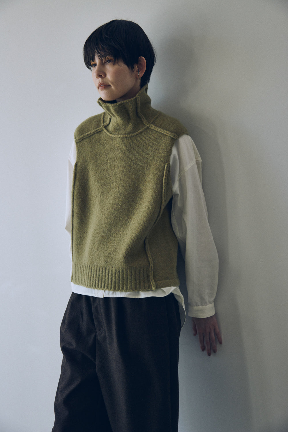 YARRA NEU　ヤク混ハイネックニットベスト　NU-5552-419