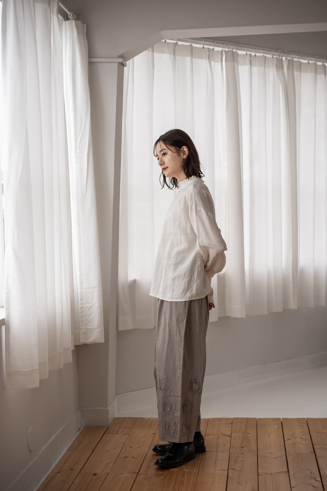 YARRA　リネン100フリルカラー2WAYブラウス　YR-1543-211