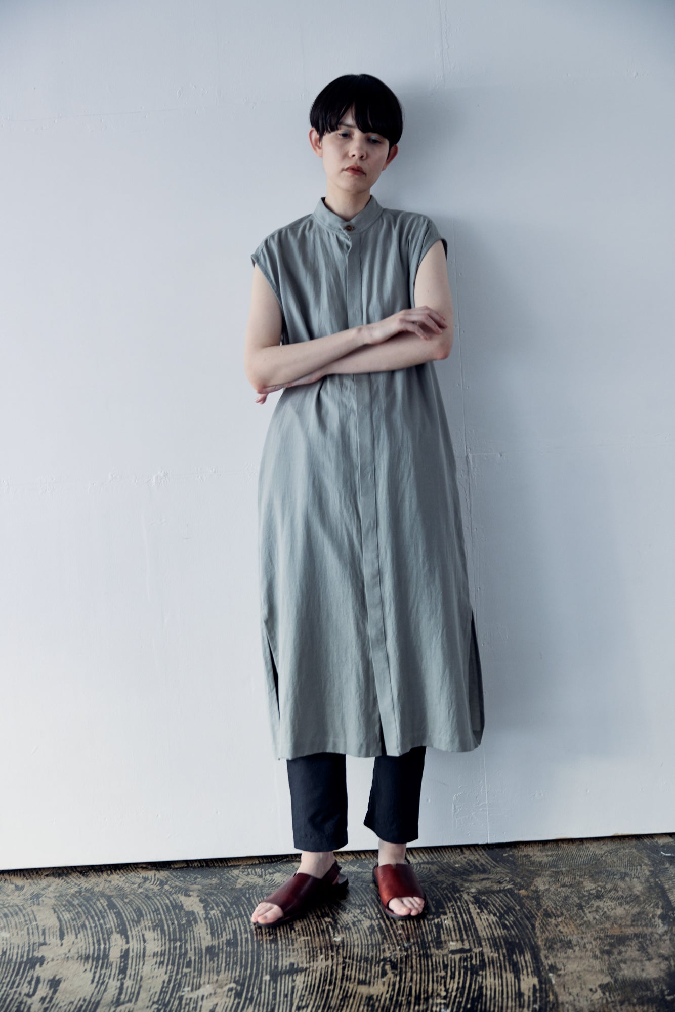 YARRA NEU リネンブレンドフレンチ袖ロングワンピース NU-5524-438