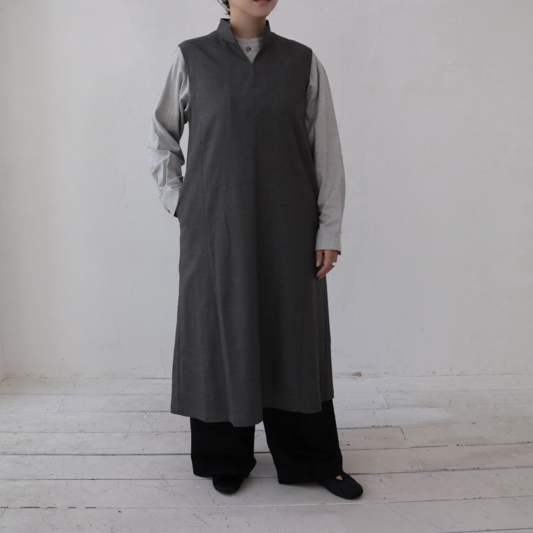 YARRA NEU　ウール混ピンストライプワイドパンツ　NU-5455-432