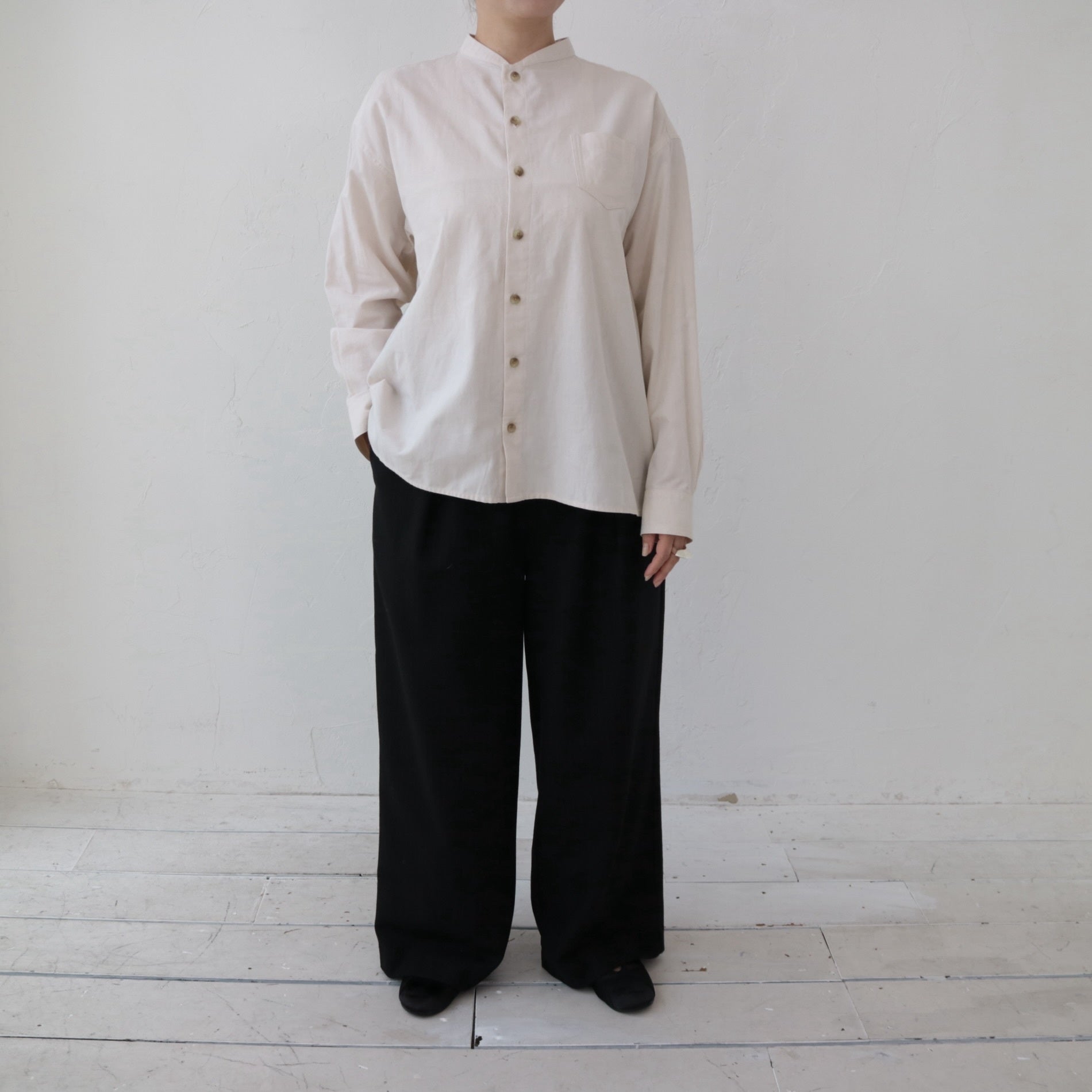 YARRA NEU　ウール混ピンストライプワイドパンツ　NU-5455-432