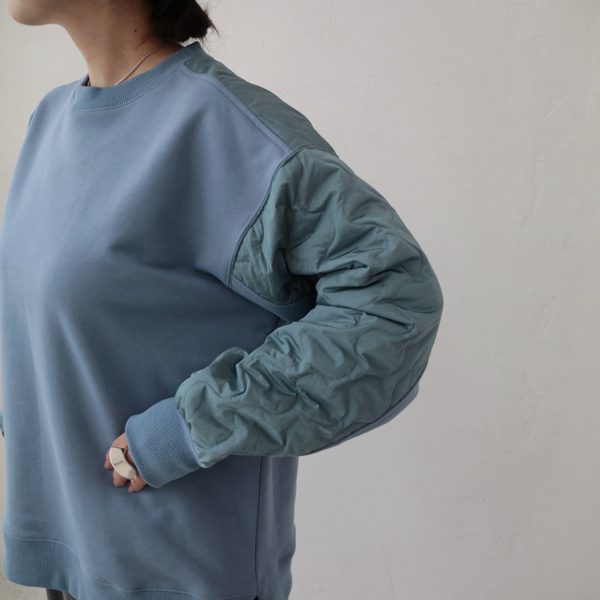 YARRA NEU　キルトコンビスウェットプルオーバー　NU-5451-423