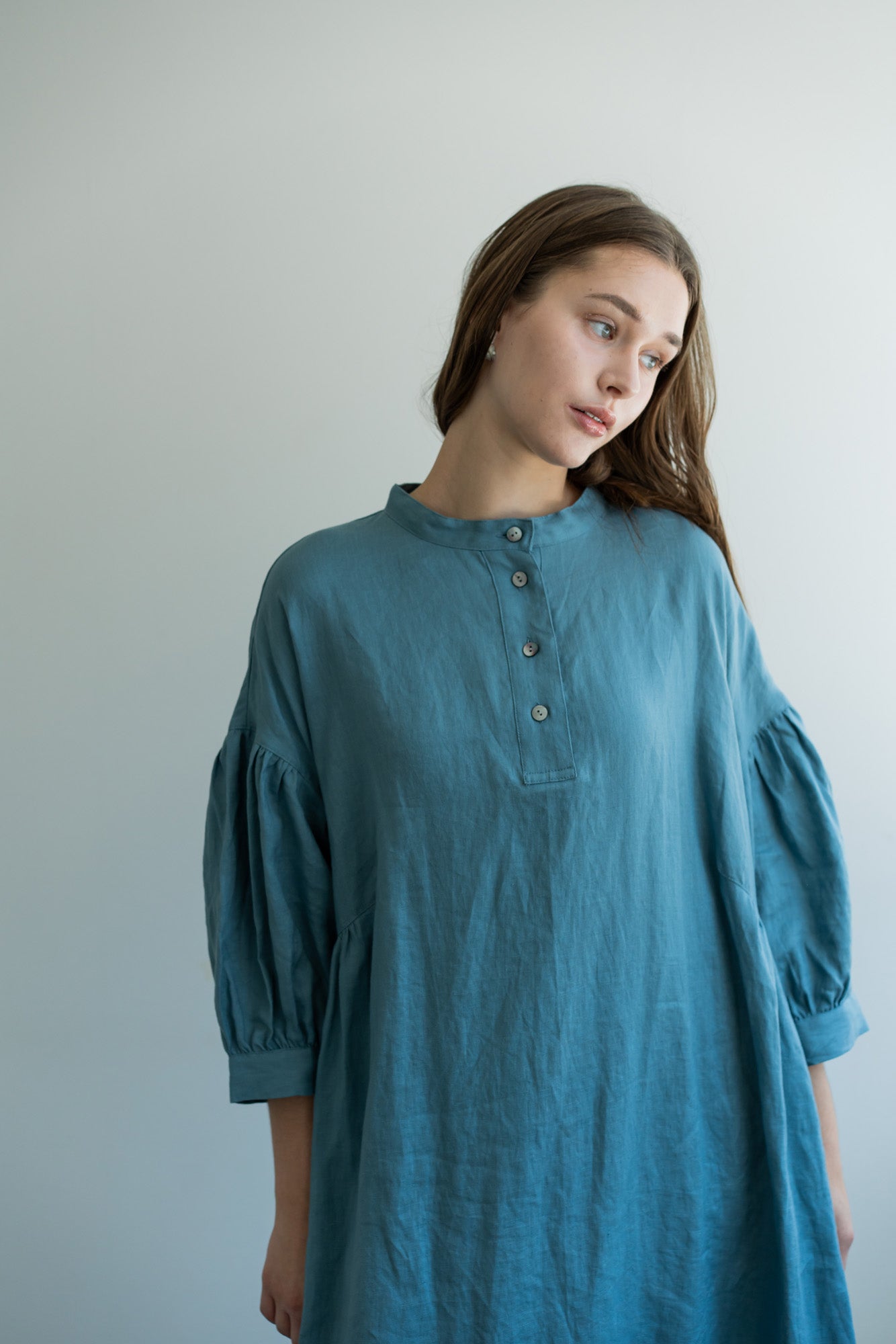 YARRA　ツヤリネンギャザーワンピース　YR-1614-226