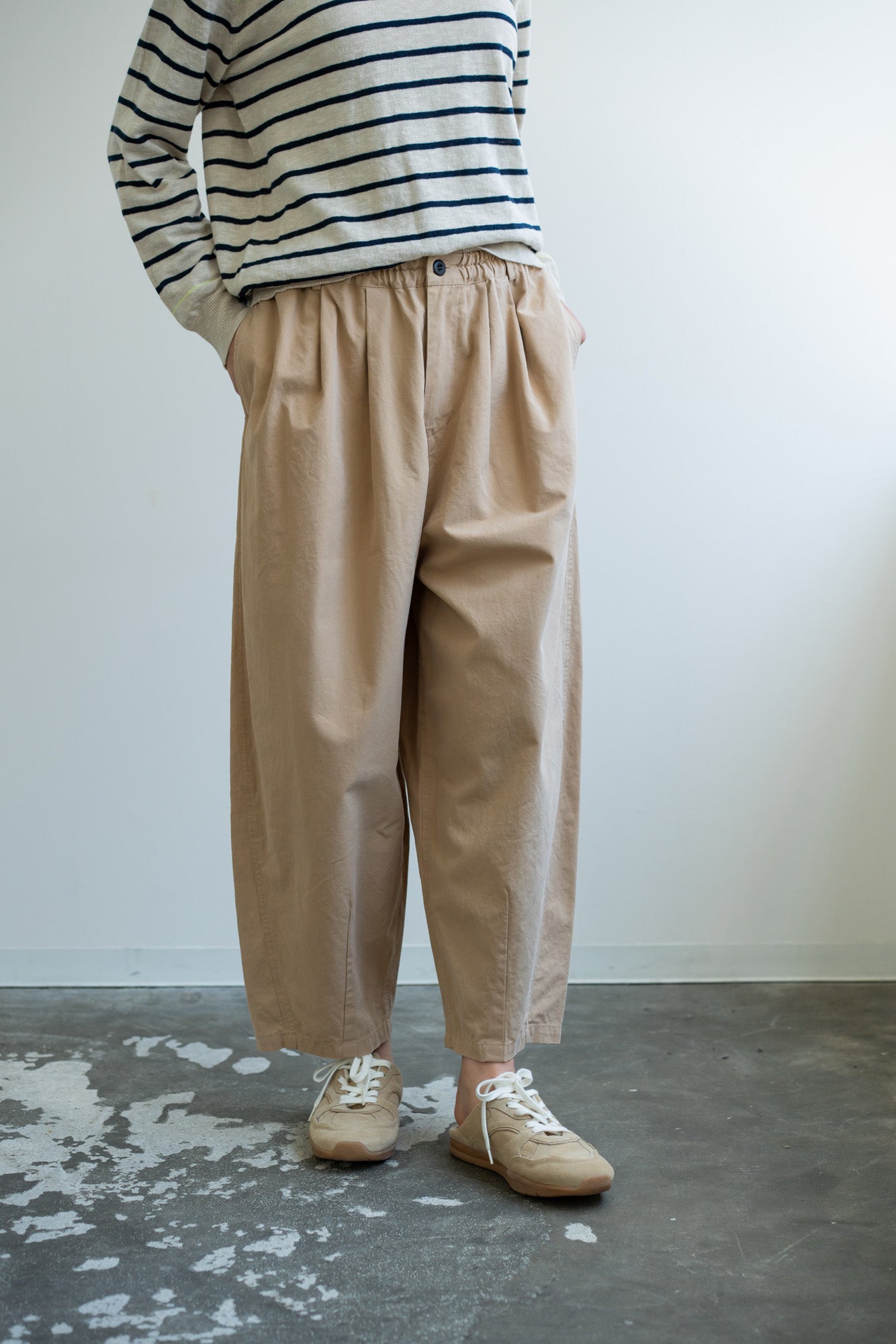 YARRA ボリュームテーパードパンツ YR-1615-242
