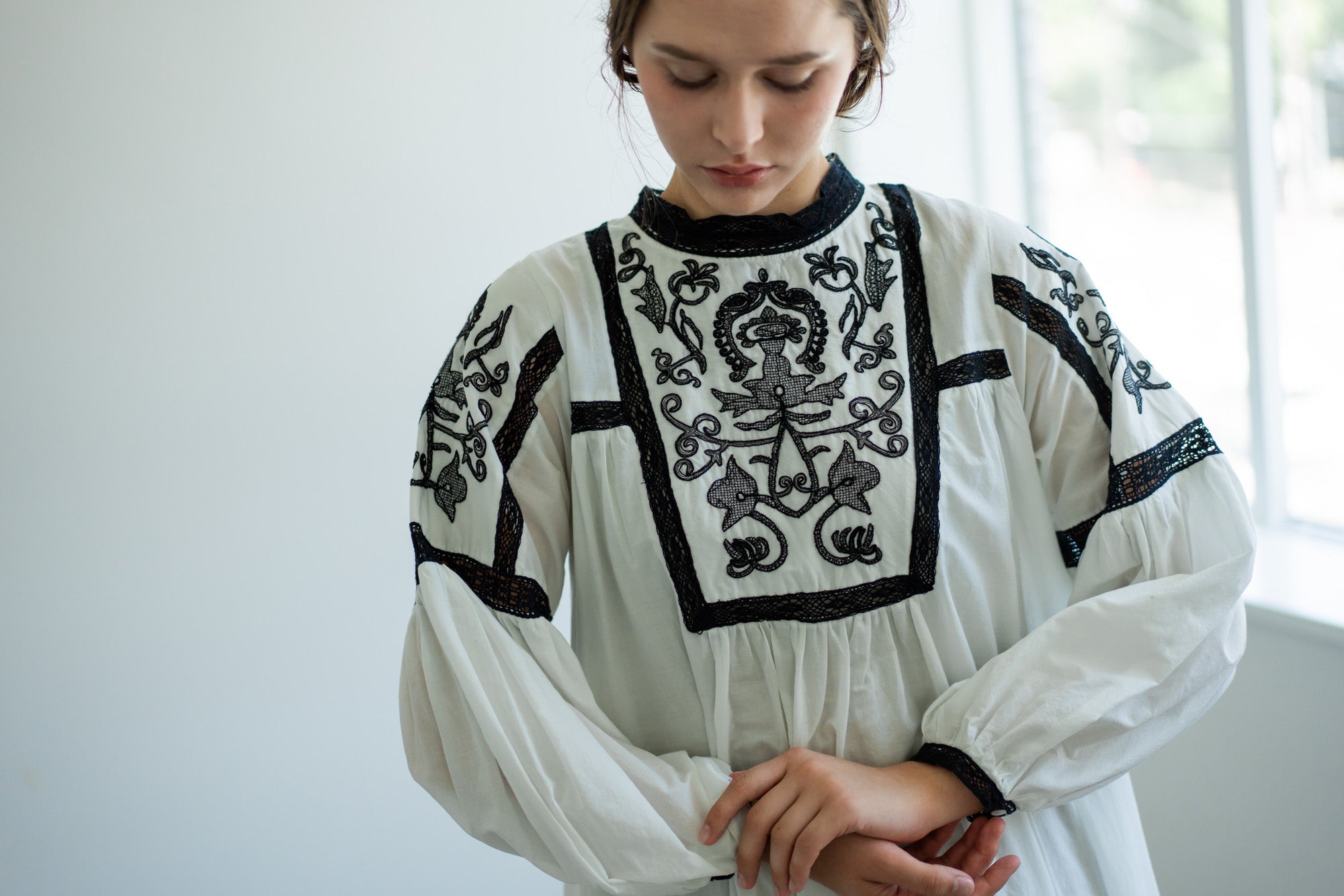 YARRA INDIAハイカウント刺繍ワンピース YR-1614-241