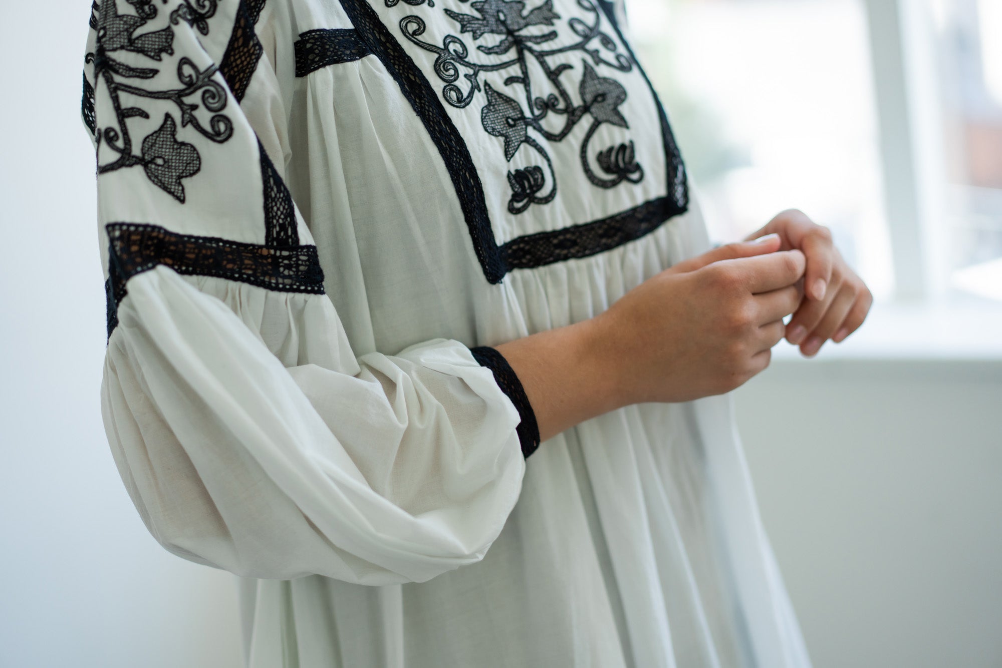 YARRA INDIAハイカウント刺繍ワンピース YR-1614-241
