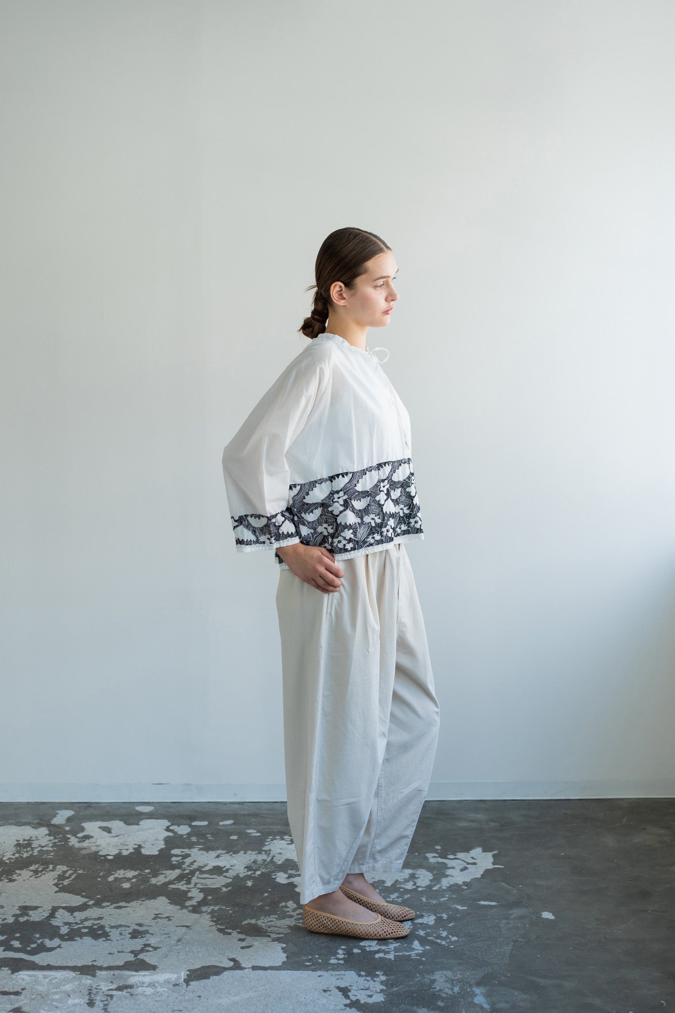 YARRA　INDIAハイカウント刺繍ブラウス　YR-1613-240