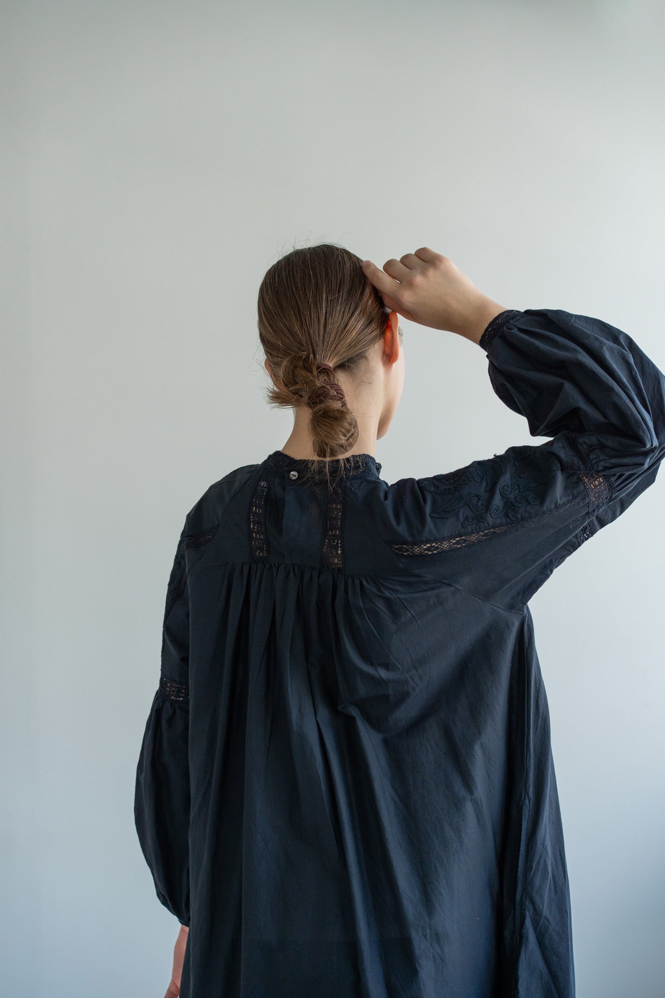 YARRA　INDIAハイカウント刺繍ワンピース　YR-1614-241