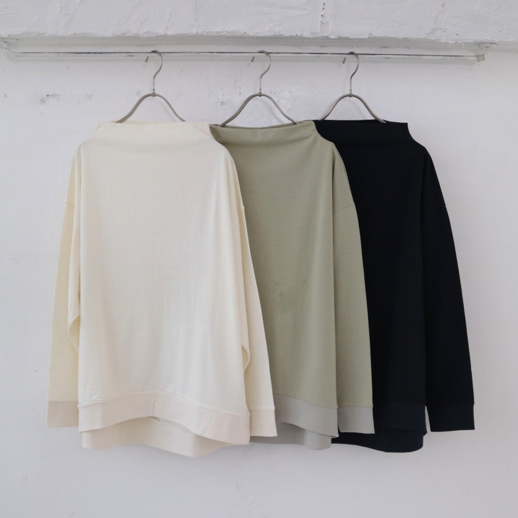 YARRA　ハイネックワイドプルオーバー　YR-1411-216