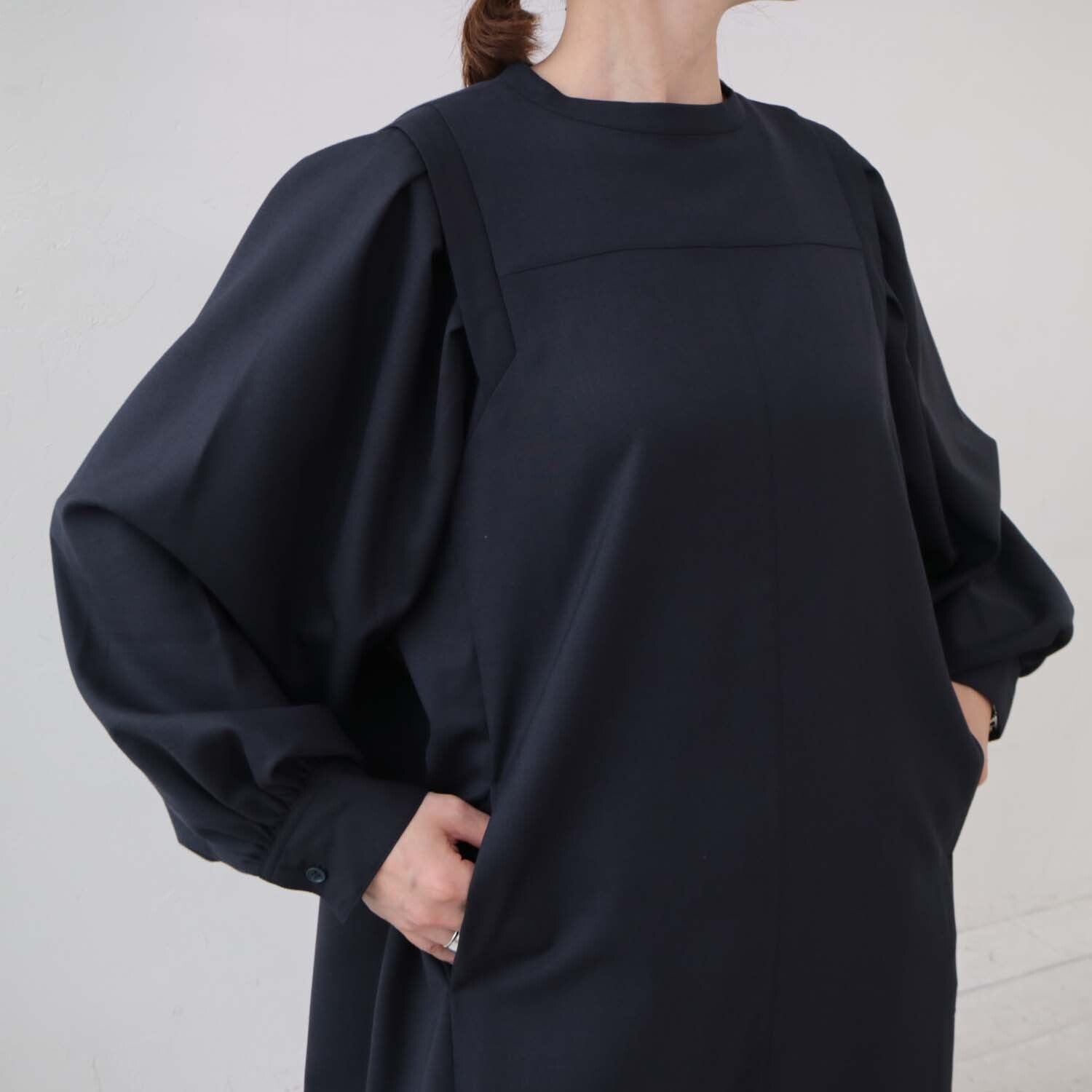 doux bleu　スタンドカラーAラインワンピース　DB-2414-004