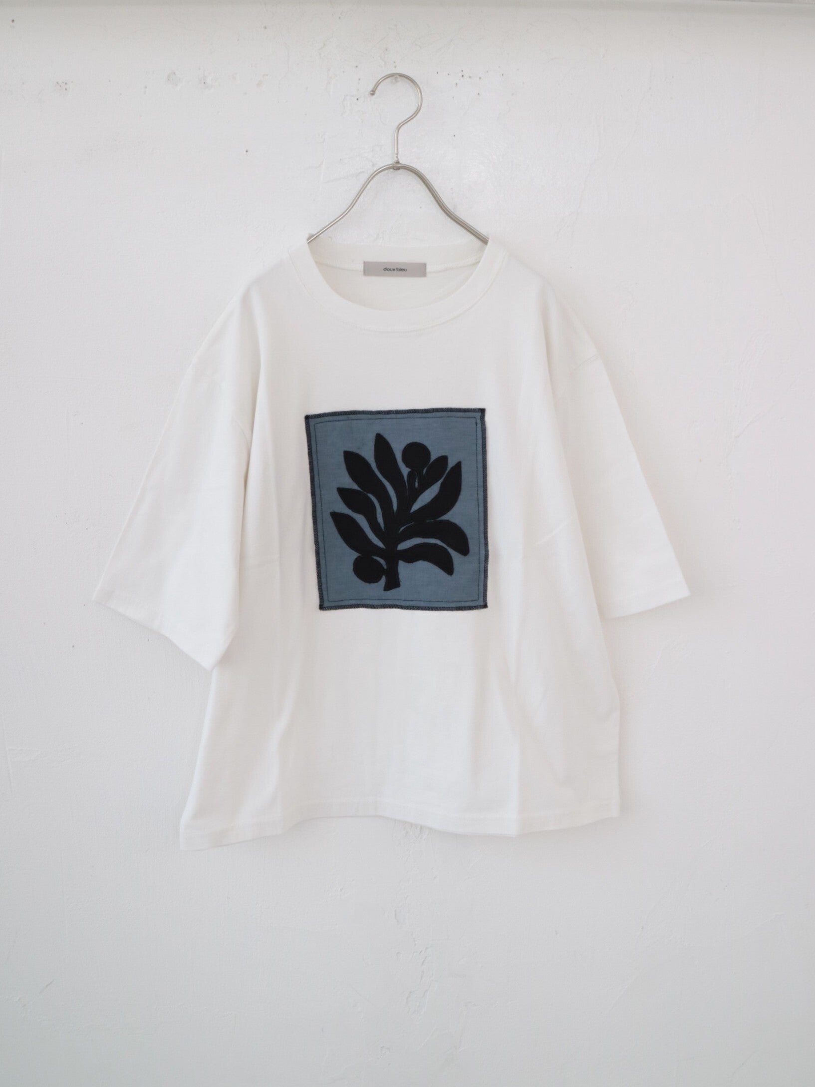 doux bleu　アップリケ刺繍Tシャツ　DB-2621-050