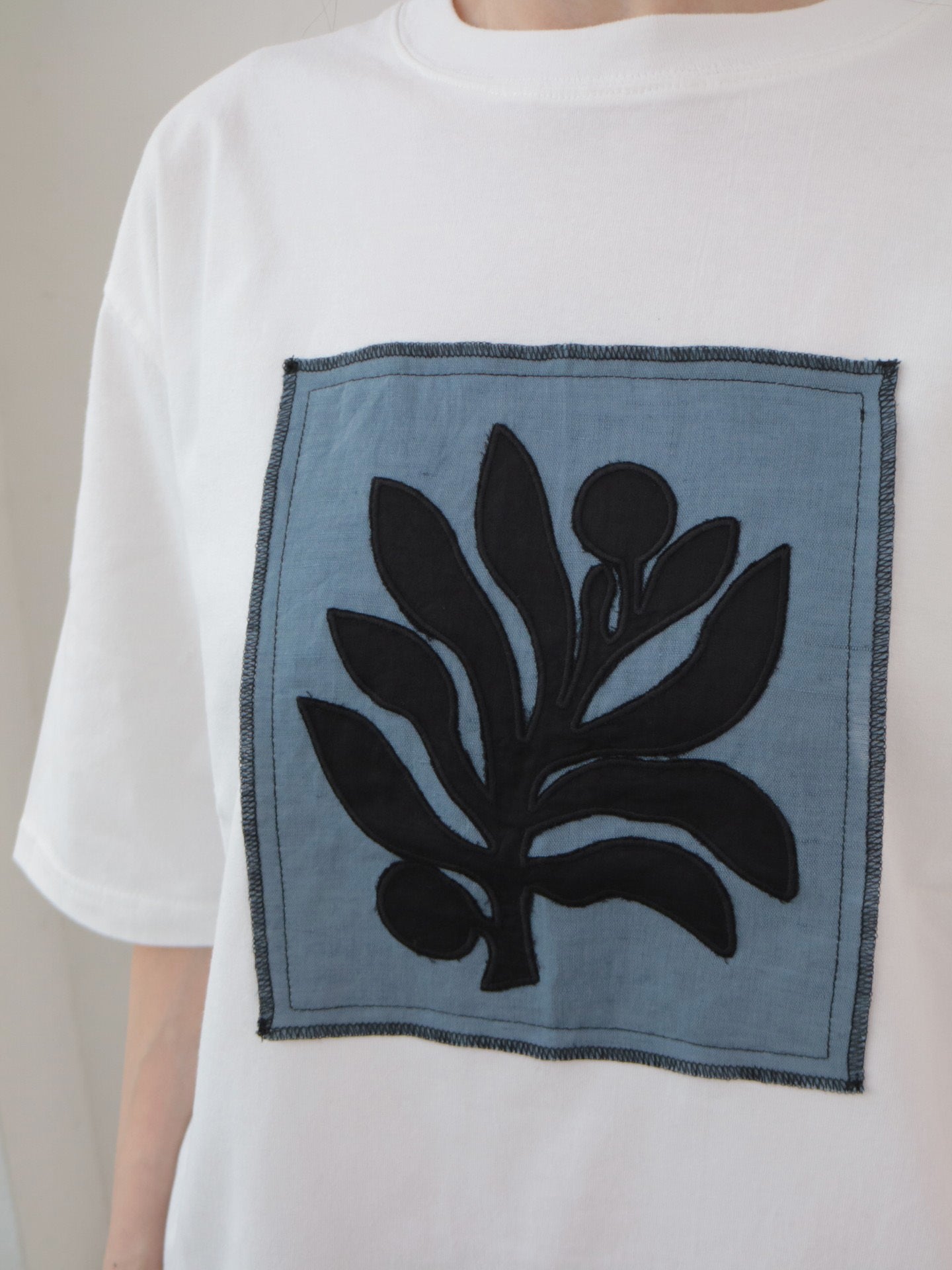 doux bleu　アップリケ刺繍Tシャツ　DB-2621-050