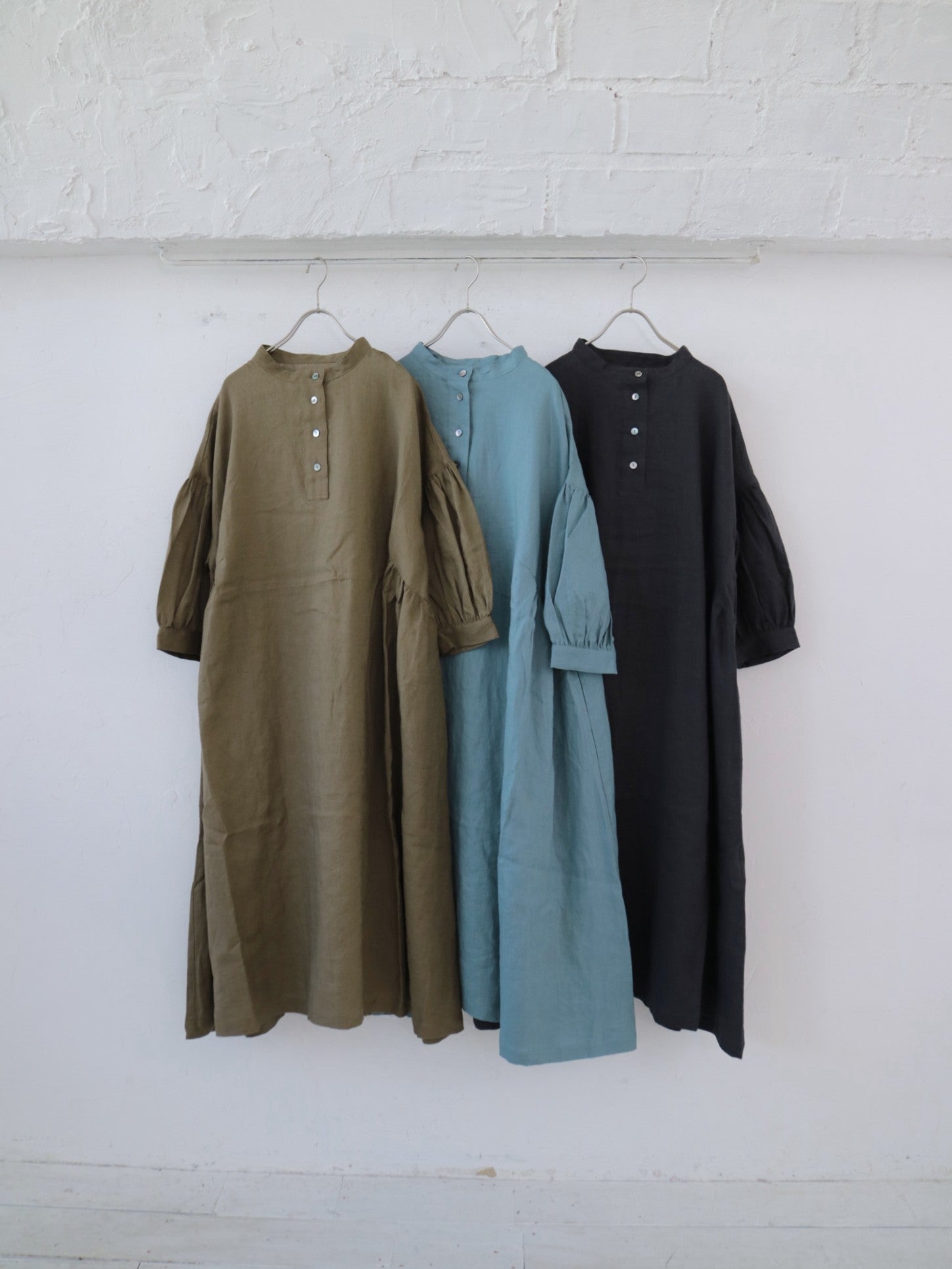 YARRA　ツヤリネンギャザーワンピース　YR-1614-226