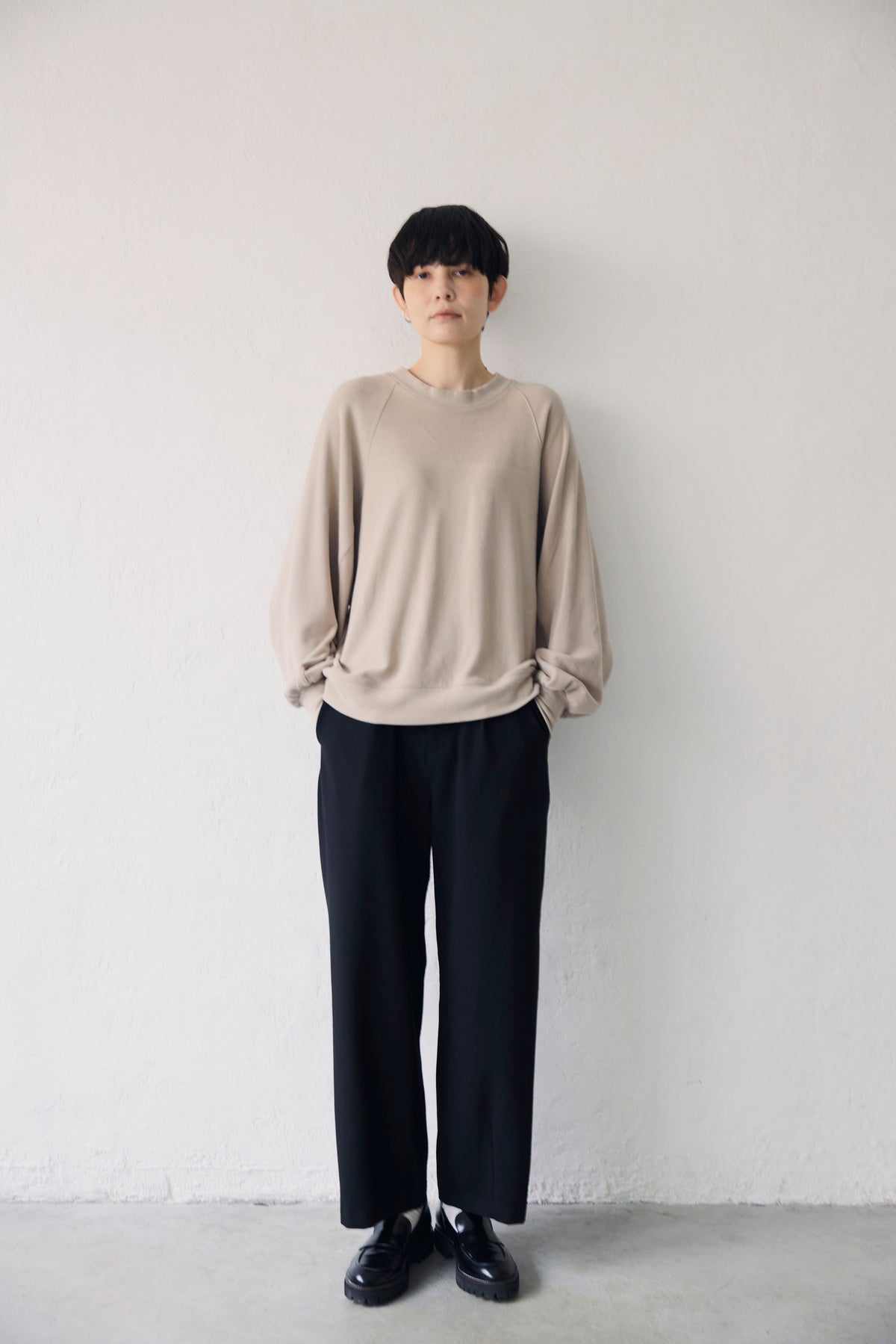 YARRA NEU　裾ダーツ微起毛パンツ　NU-5655-440