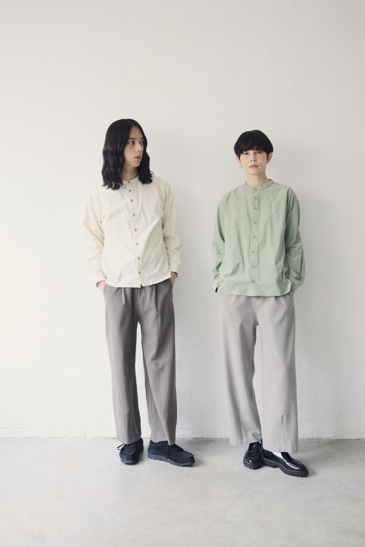 YARRA NEU　裾ダーツ微起毛パンツ　NU-5655-440