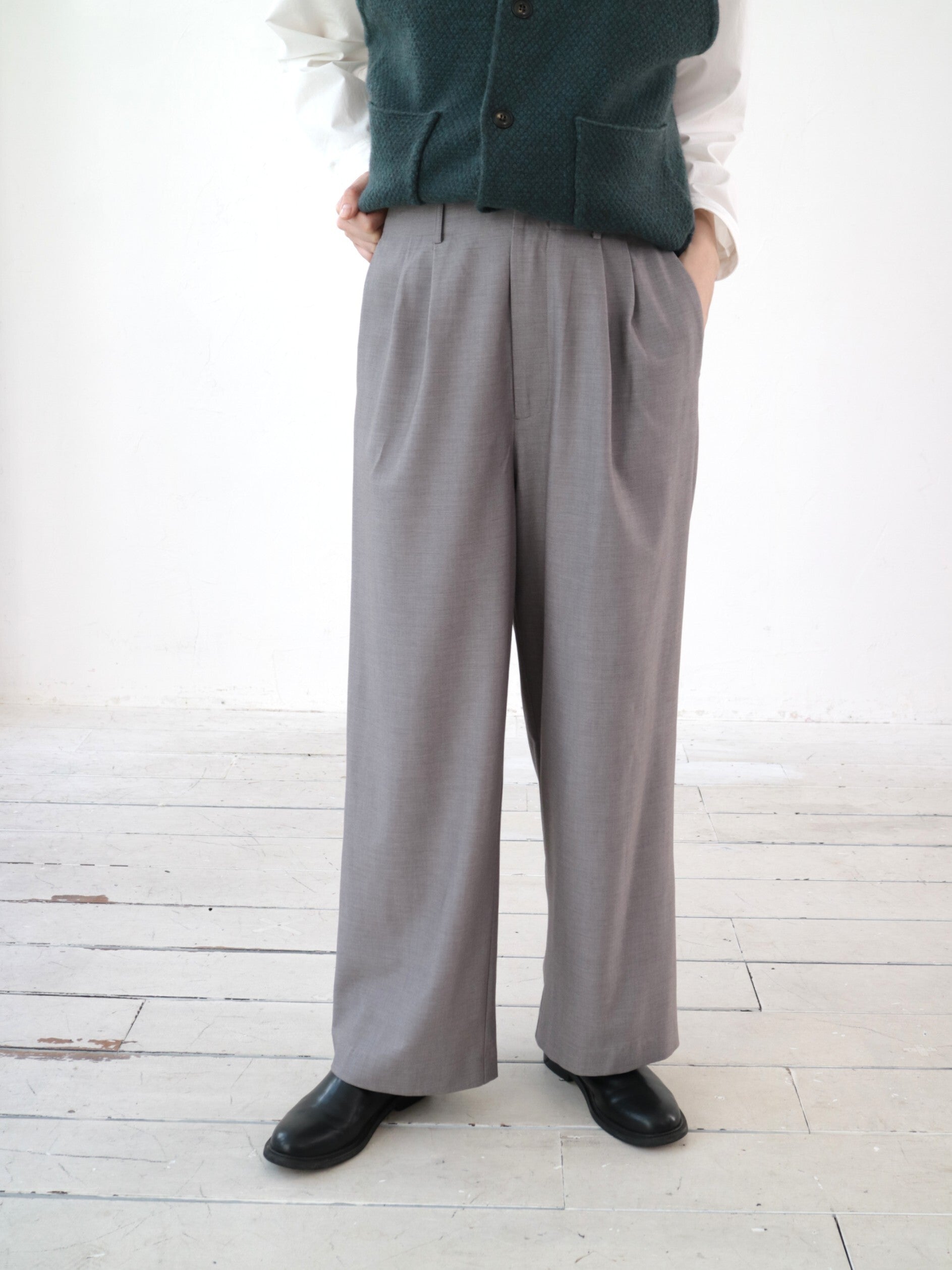 YARRA NEU　ウールブレンドスラックスパンツ　NU-5545-411