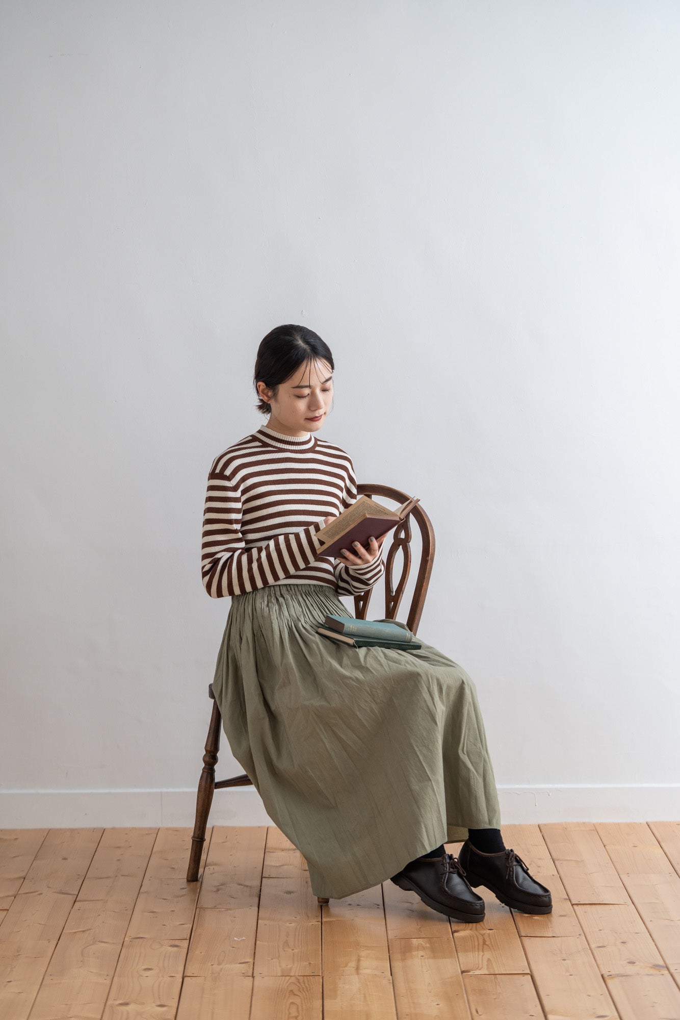 メゾンエシェル　ウエストピンタックスカート(ブラック) ウエストピンタックスカート 【リサイクルナイロン】 – Maison Echelle