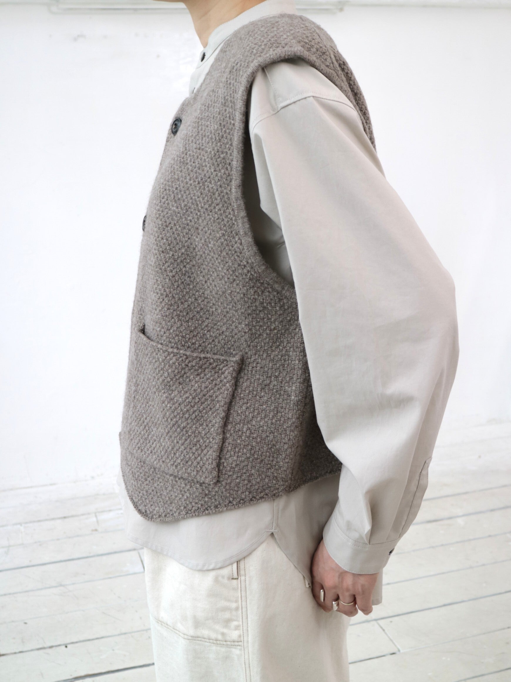 YARRA NEU　ヤクウール鹿の子編ニットベスト　NU-5548-408