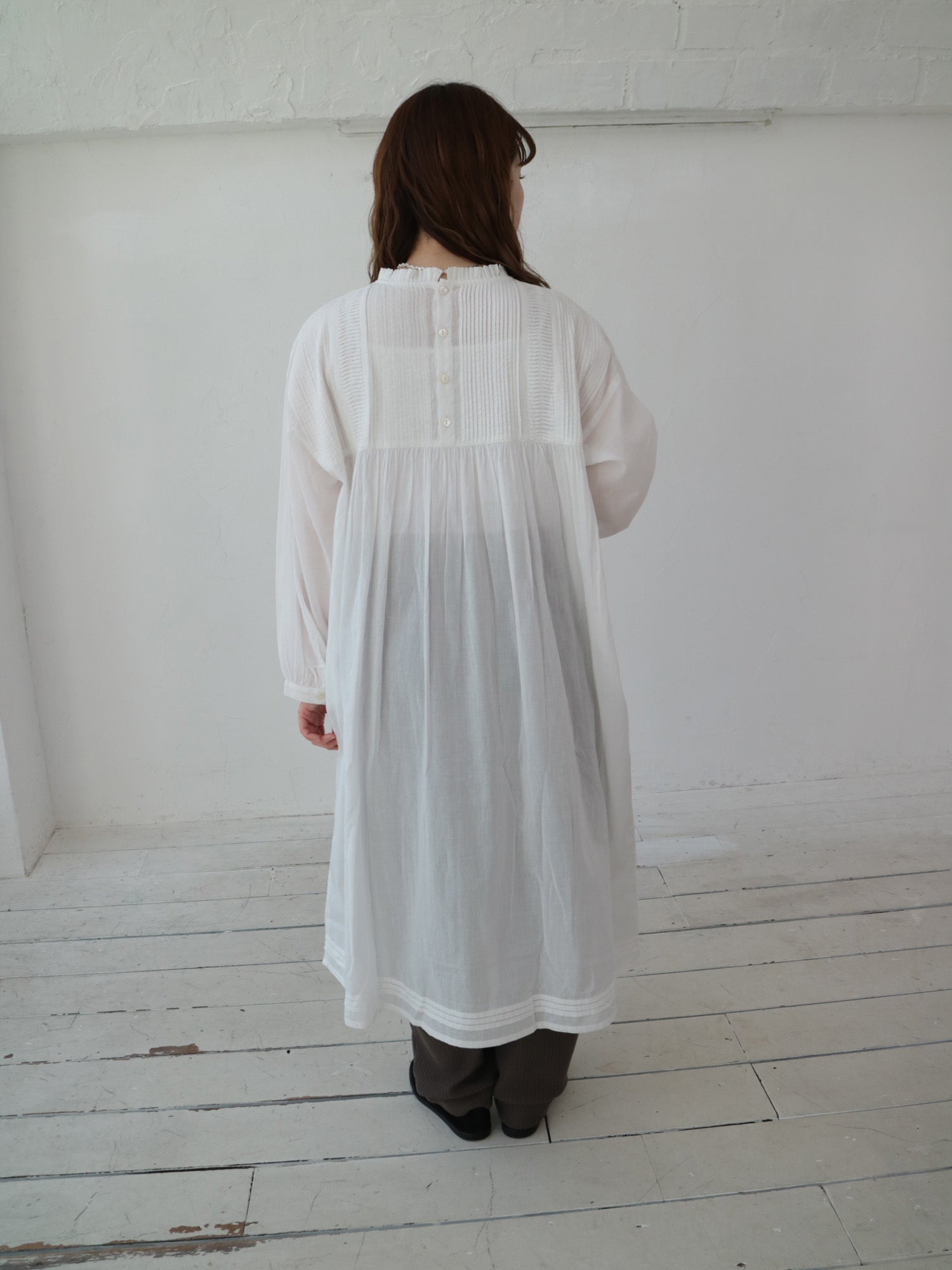 ひりた YARRA INDIAフリル衿ピンタックワンピース YR-1544-208