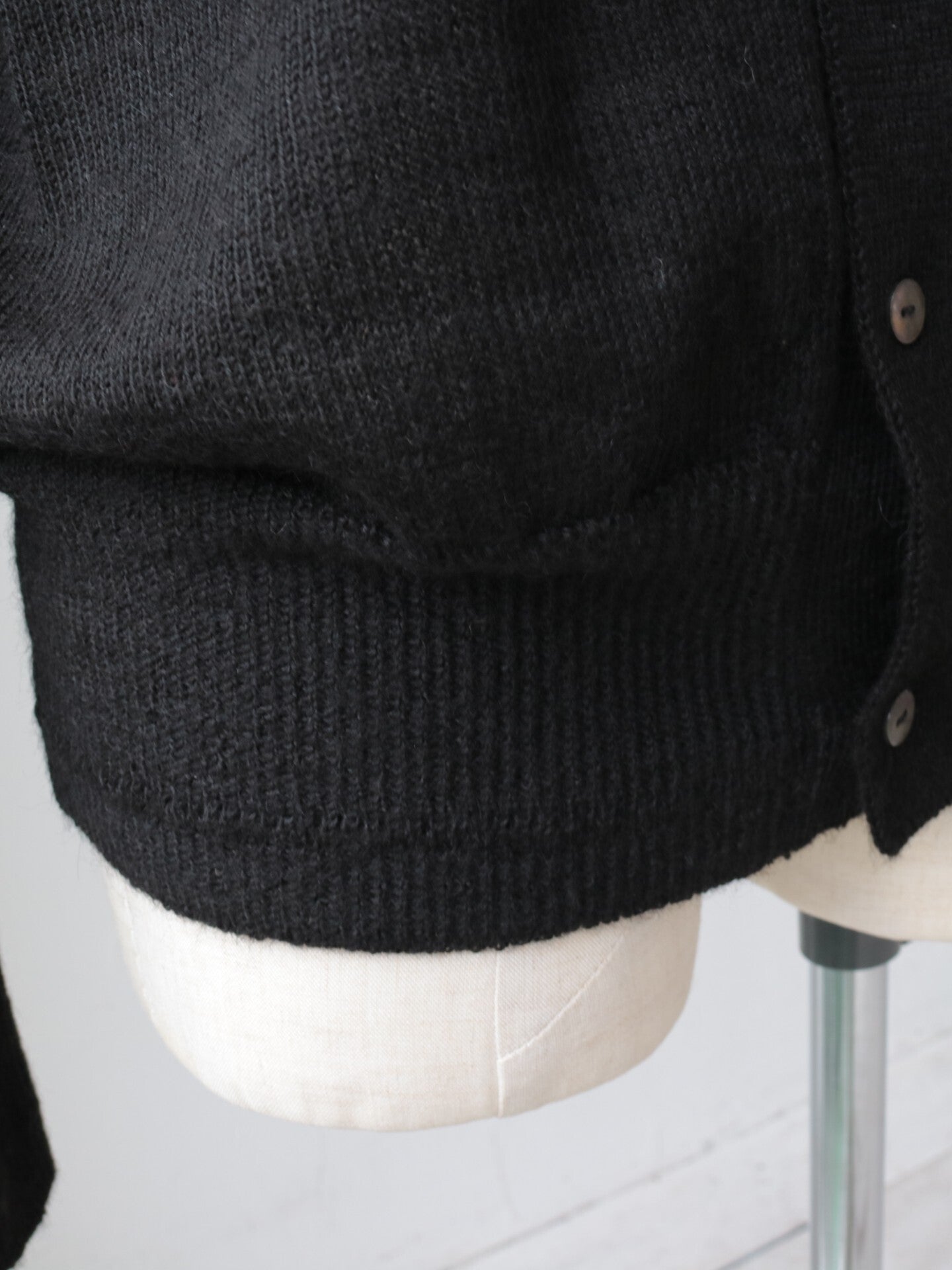 YARRA NEU ブラックアルパカニットカーディガン NU-5552-430