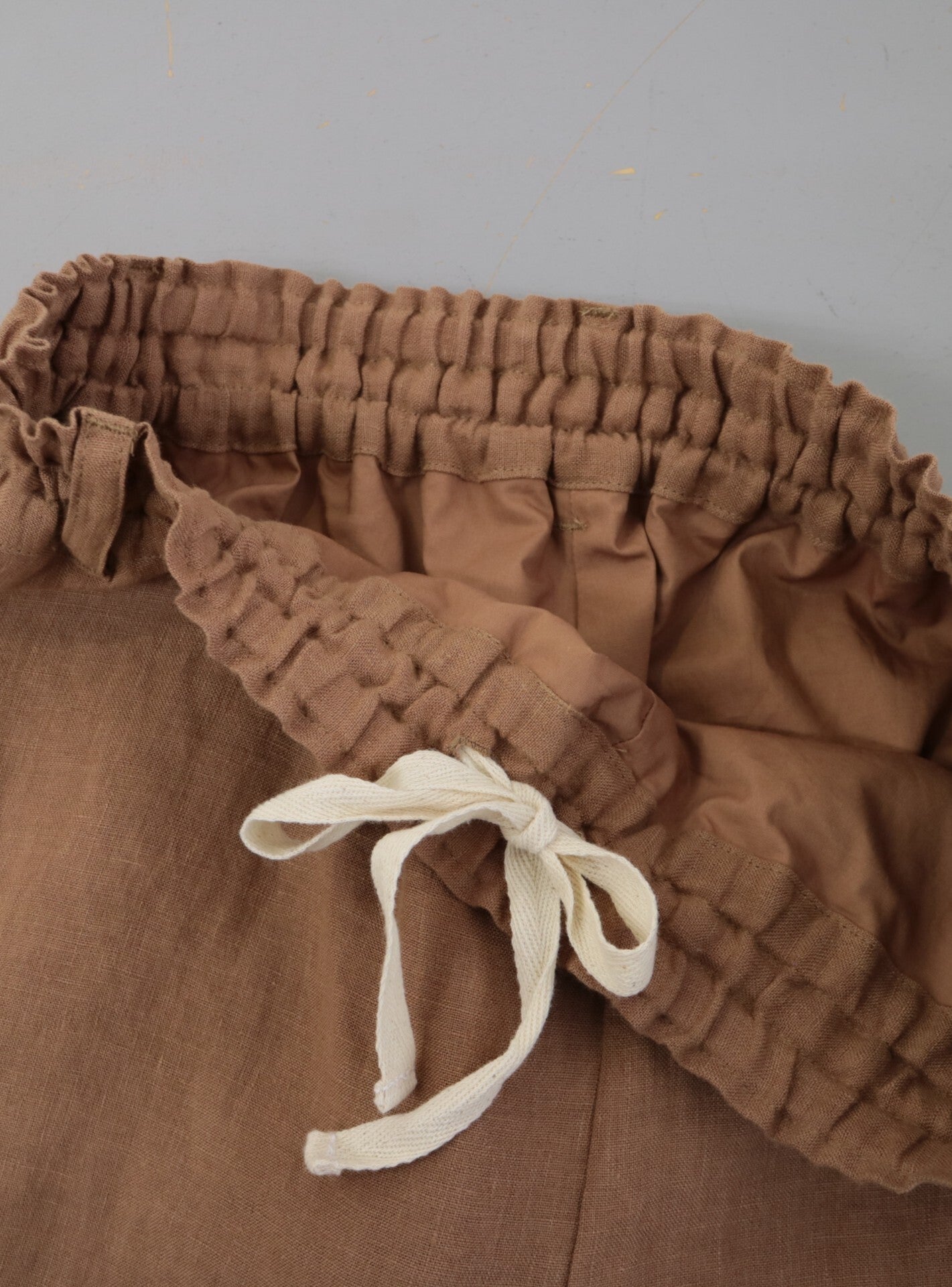 YARRA NEU　セミワイドイージーリネンパンツ　NU-5535-450