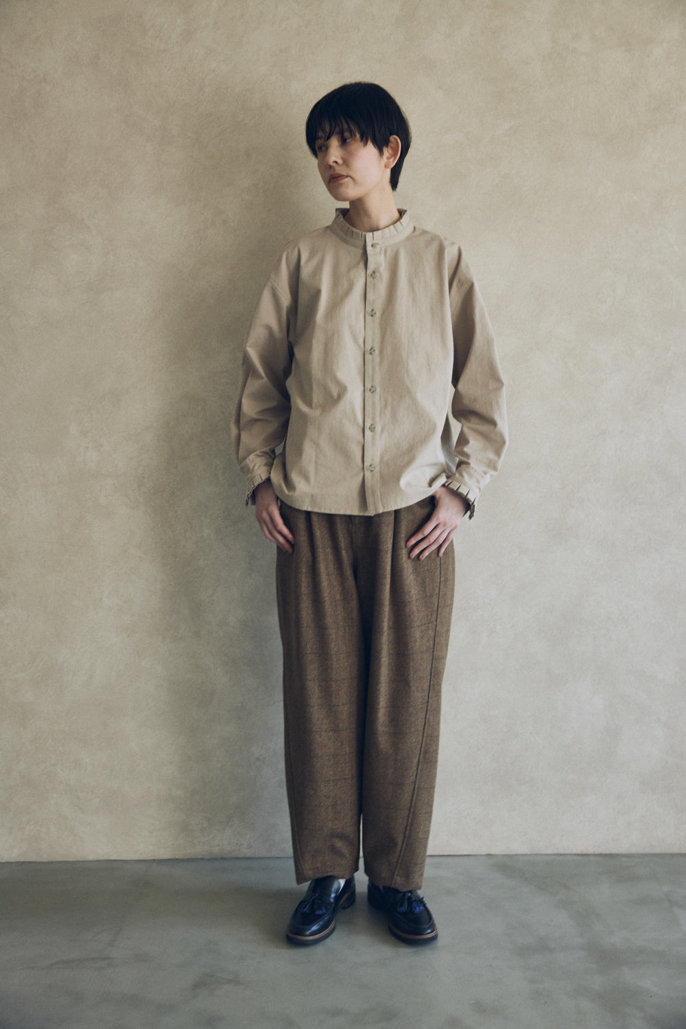 YARRA NEU　ヴィンテージワッシャー衿フリルシャツ　NU-5553-423