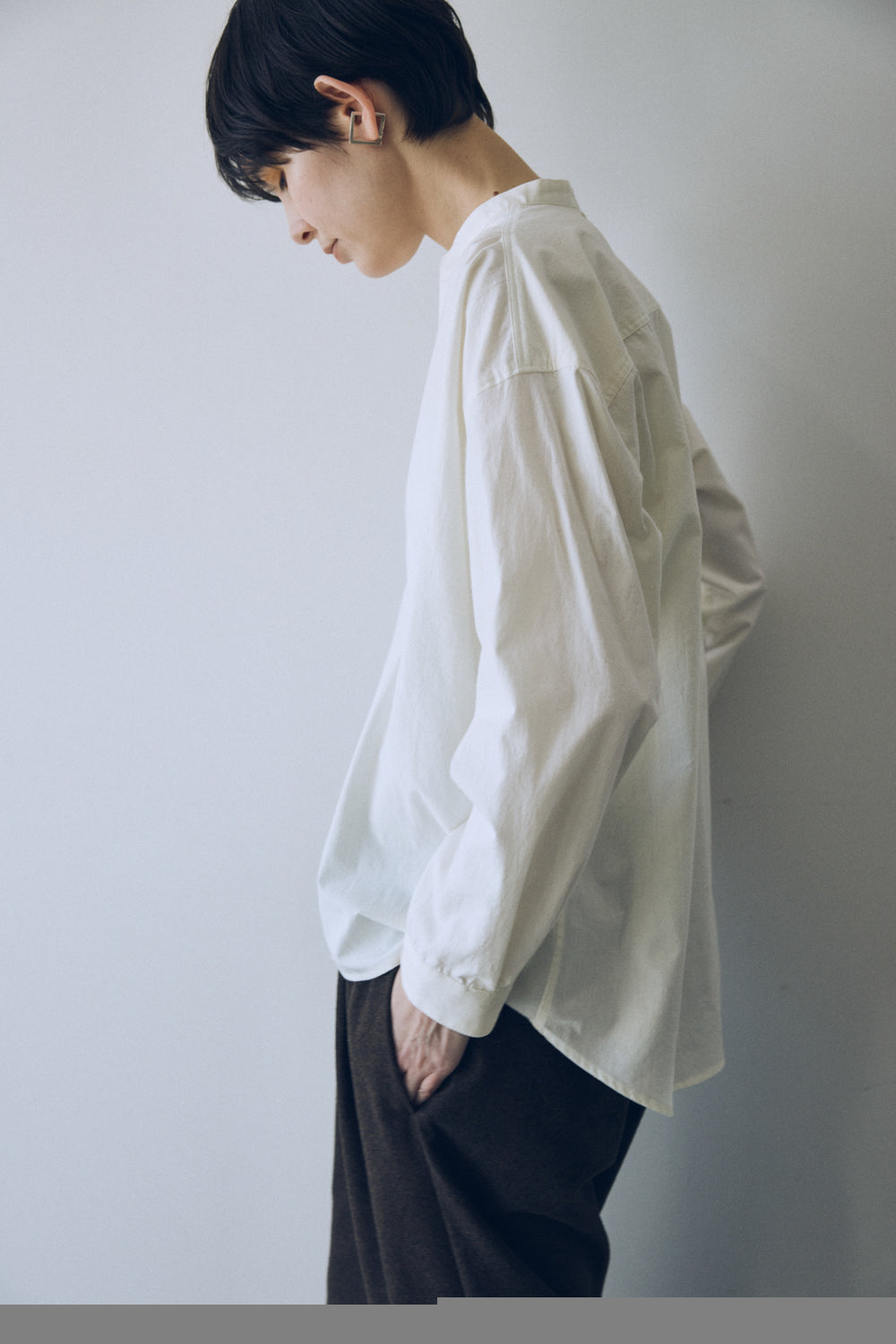 YARRA NEU 綿ウールスキッパーネックシャツ NU-5553-422