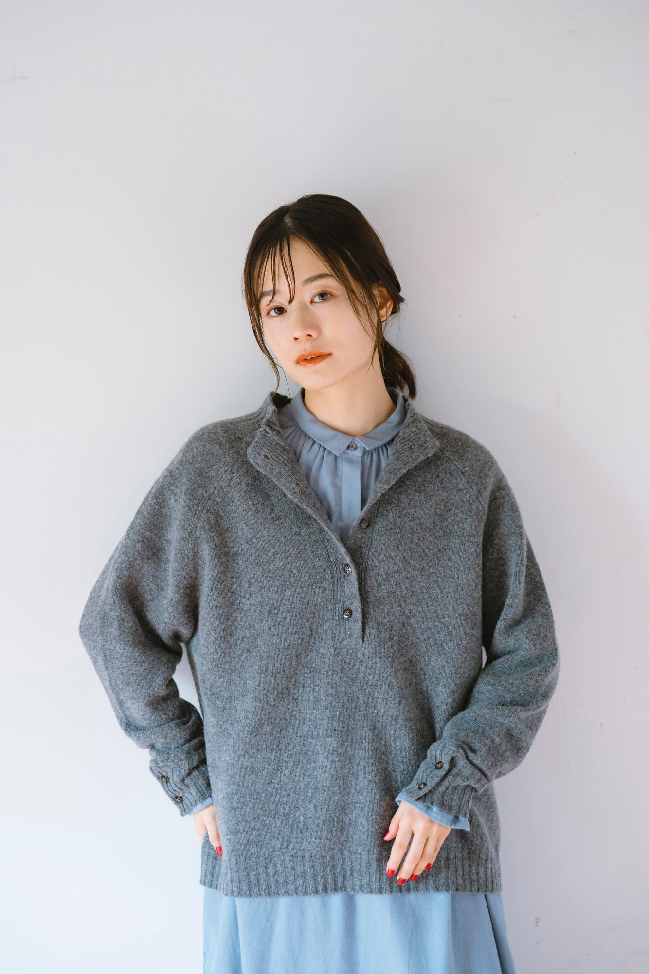 タイムセール　新品未使用　Hビューティ&ユースダークグレー ハイネックニット NATURAL BEAUTY BASIC（ナチュラルビューティーベーシック） ニット