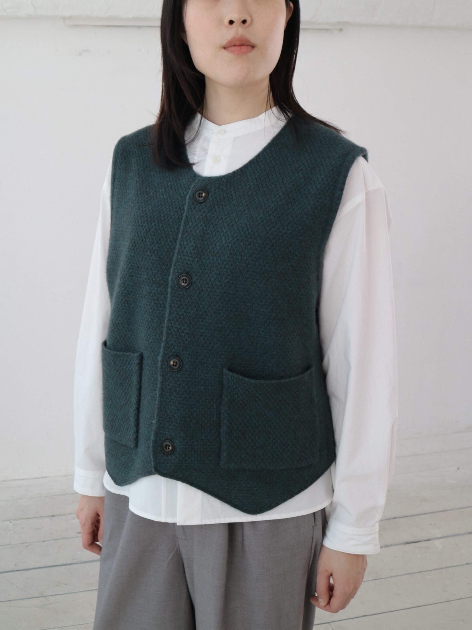 YARRA NEU　ヤクウール鹿の子編ニットベスト　NU-5548-408