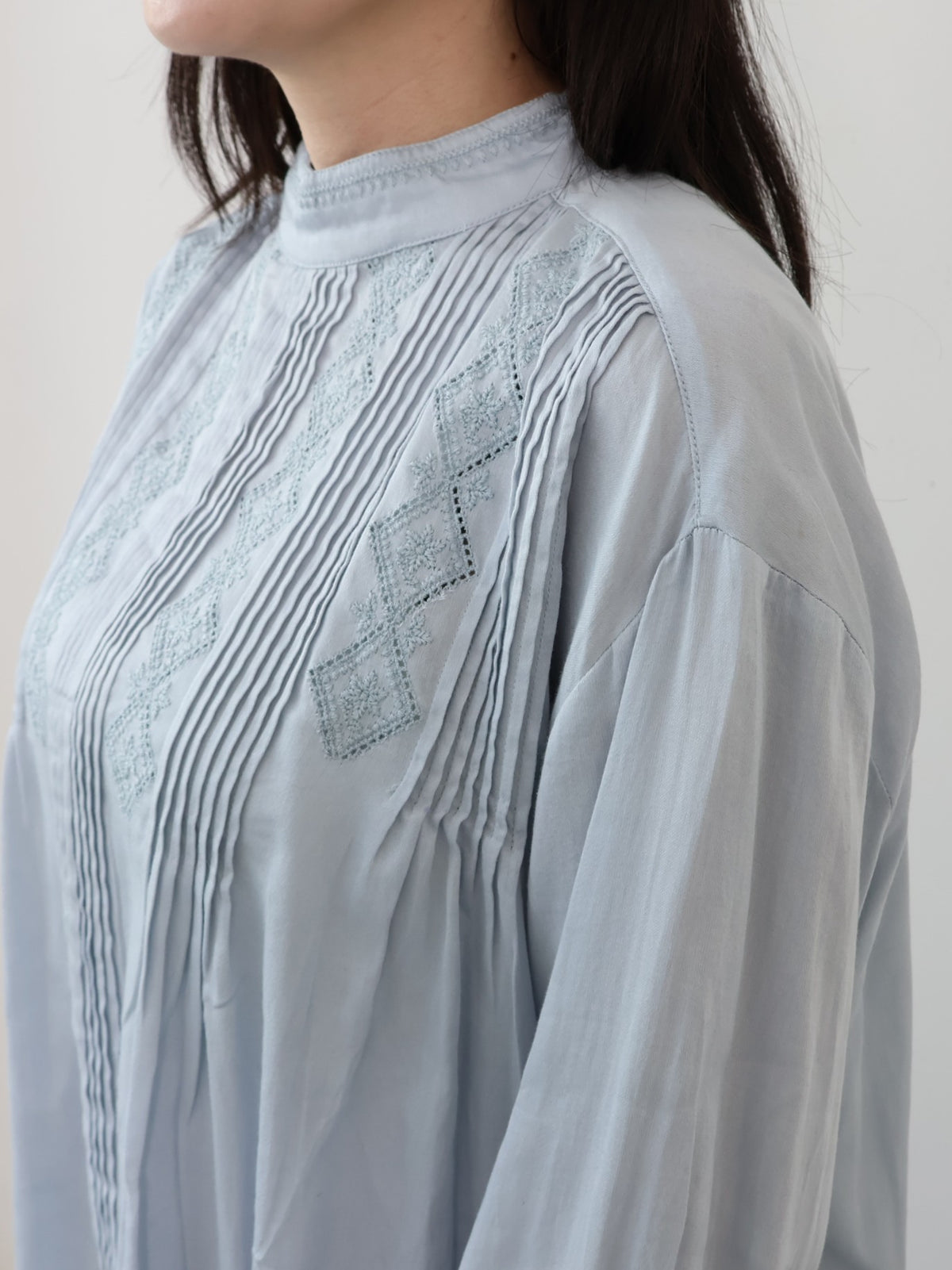 doux bleu　コットンサテン 刺繍ロングシャツ　DB-2653-044