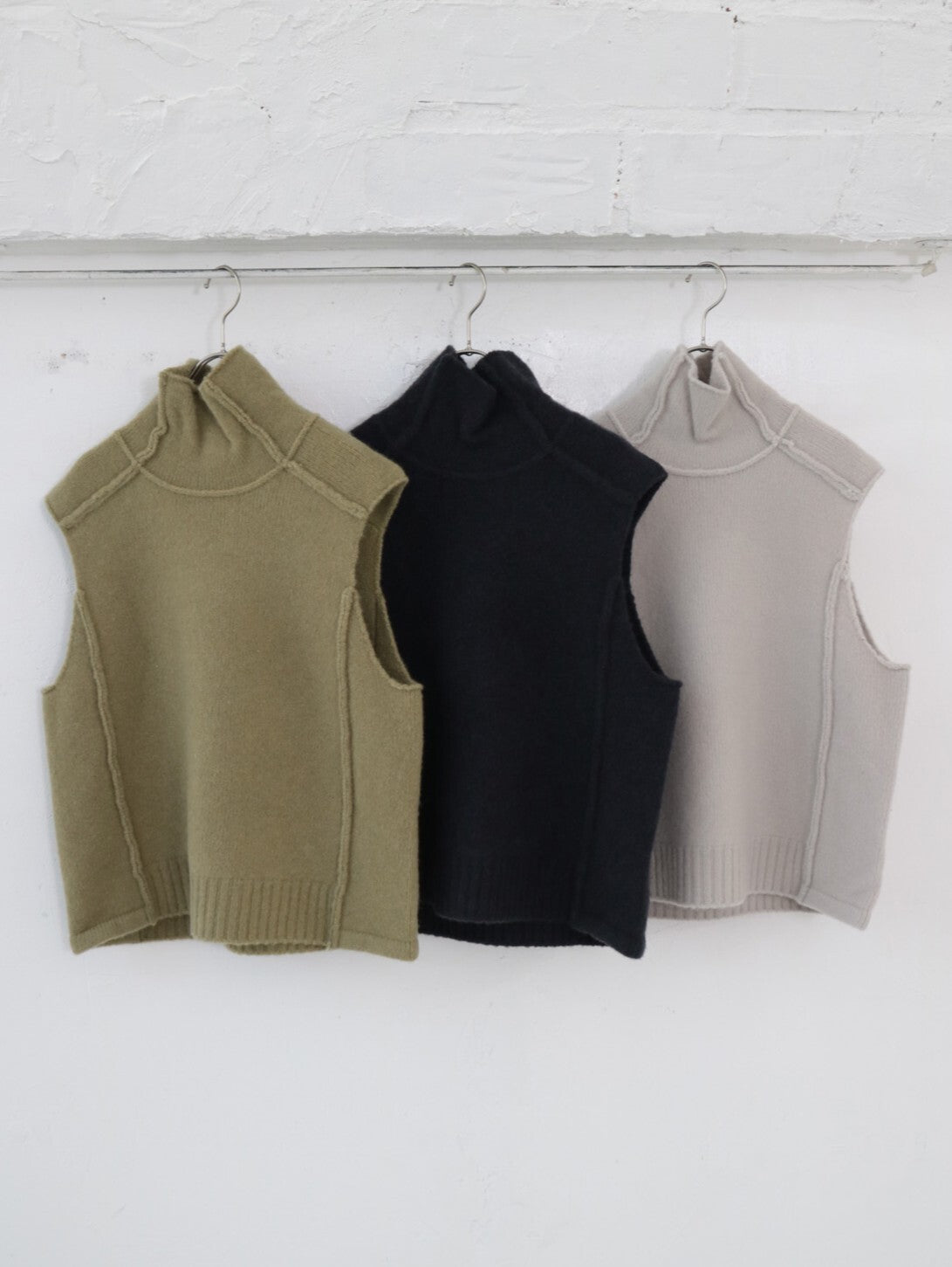 即購入○ Nagonstans ハイネックベスト　stone ハイネックニットベスト|レリアン | レリアン公式オンラインストア