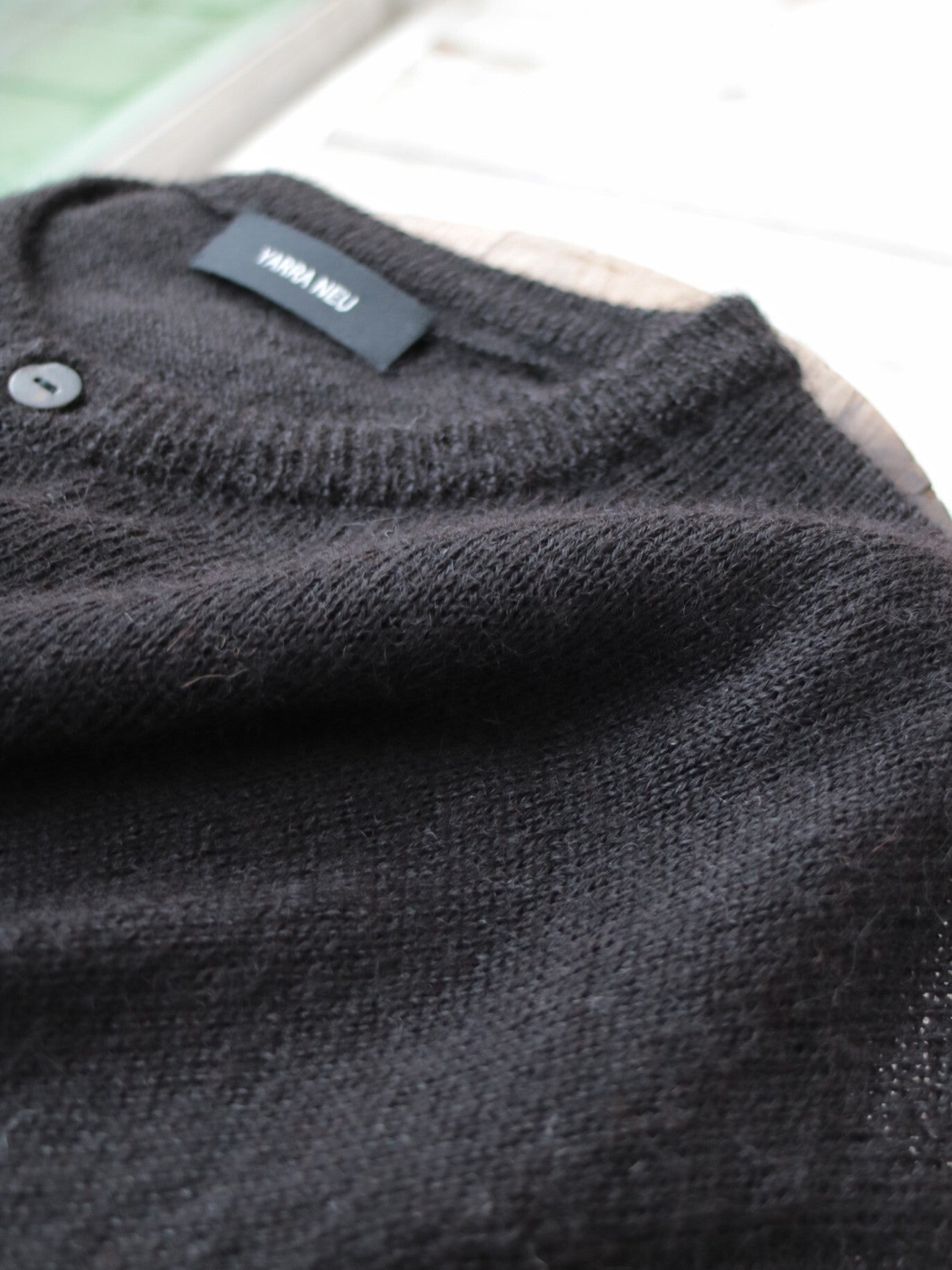 YARRA NEU　ブラックアルパカニットカーディガン　NU-5552-430