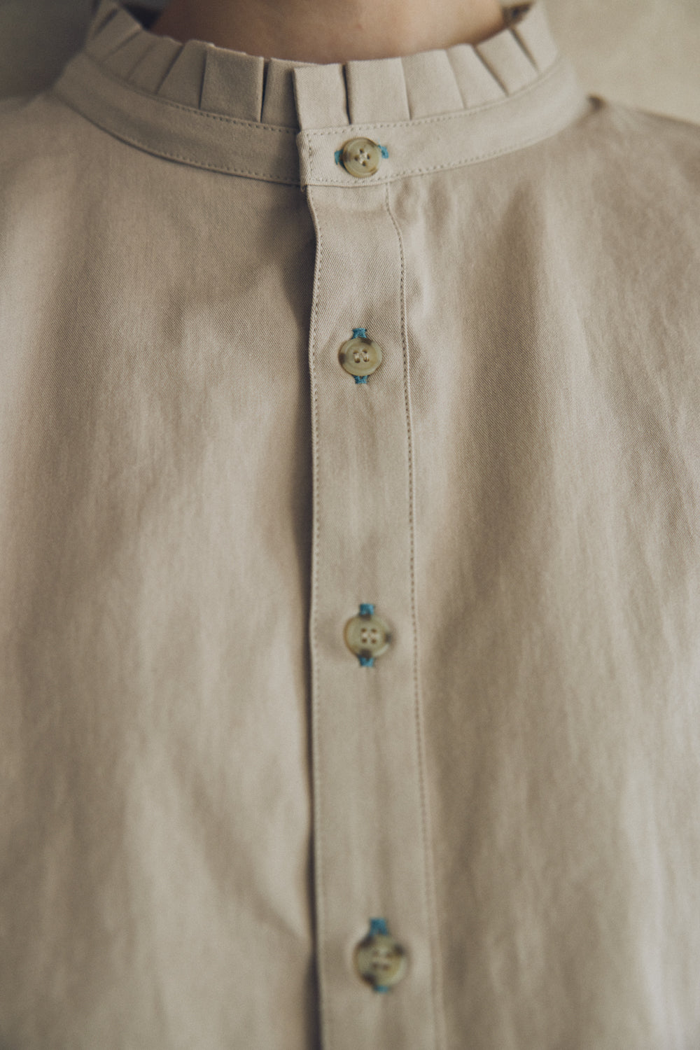 YARRA NEU　ヴィンテージワッシャー衿フリルシャツ　NU-5553-423