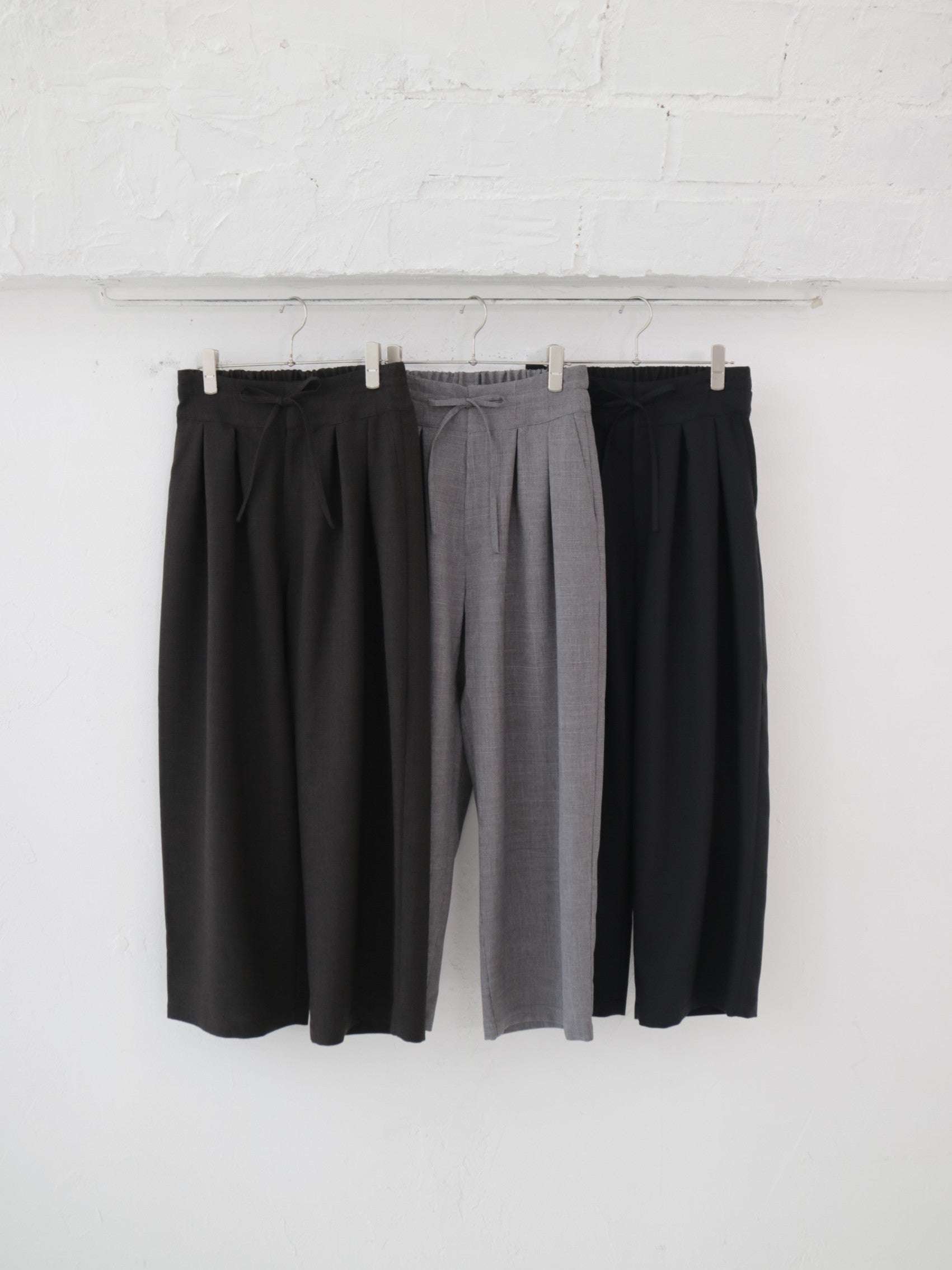doux bleu　ウーリーノ タックパンツ　DB-2555-053