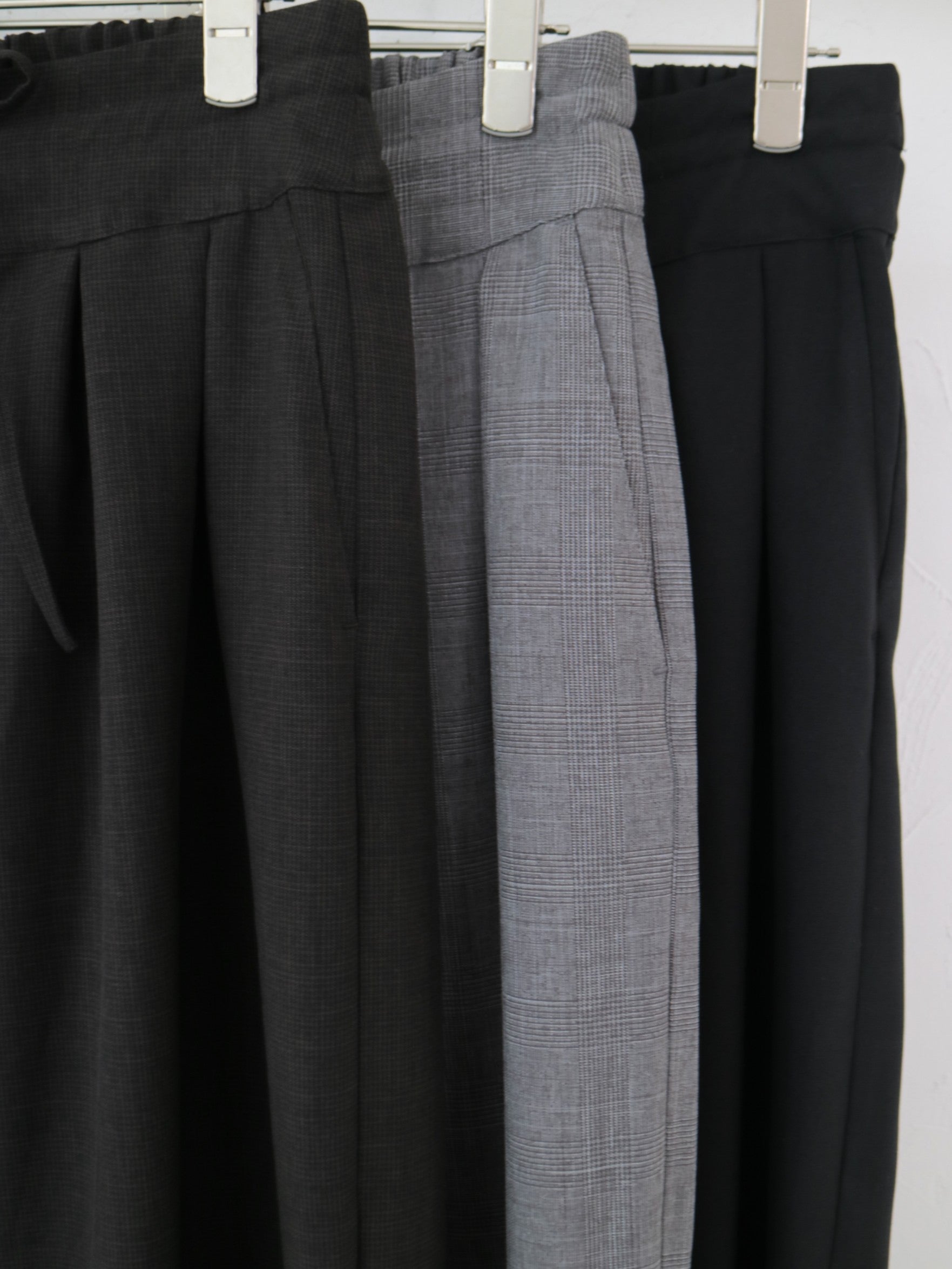 doux bleu　ウーリーノ タックパンツ　DB-2555-053