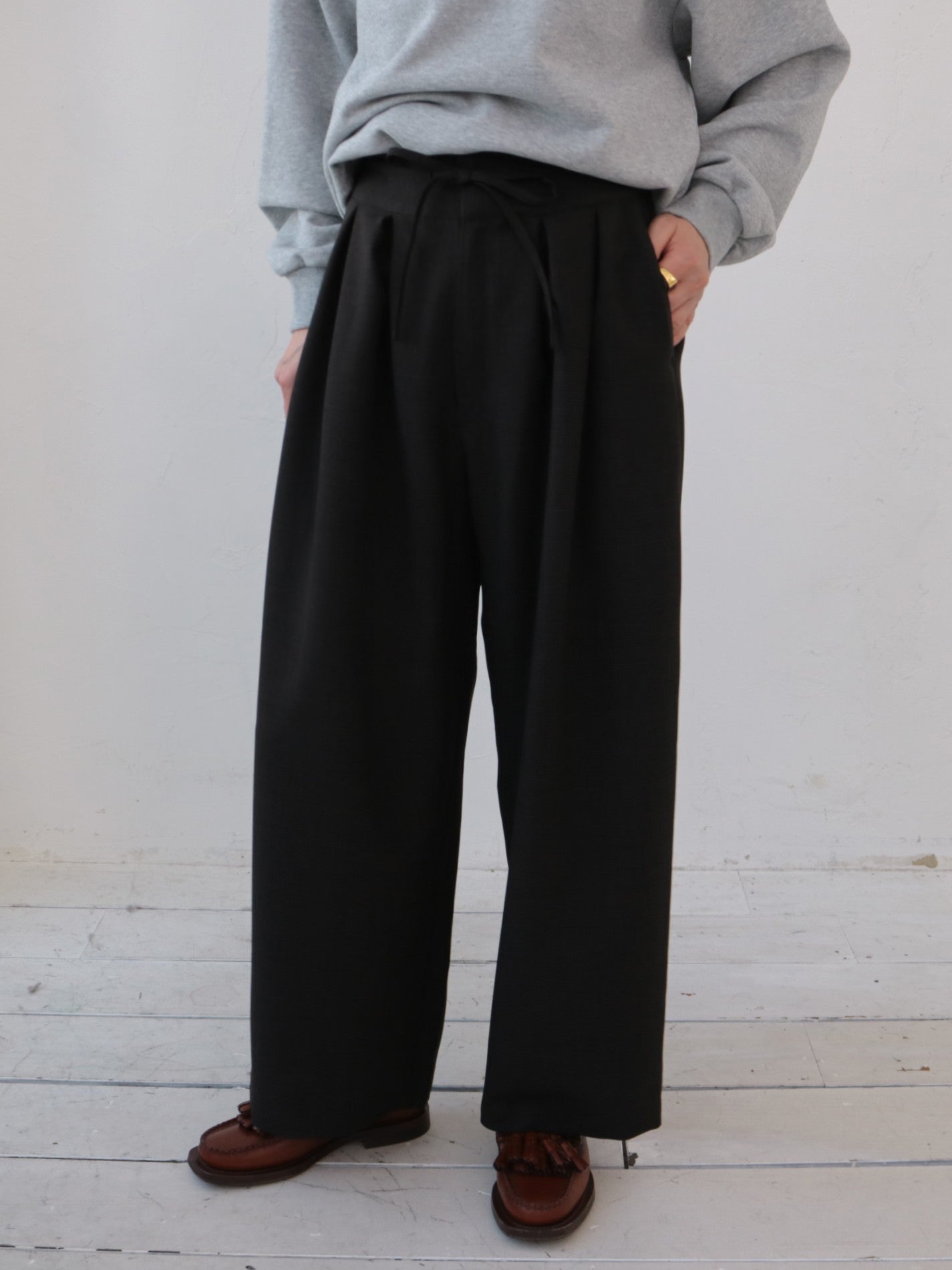 doux bleu　ウーリーノ タックパンツ　DB-2555-053