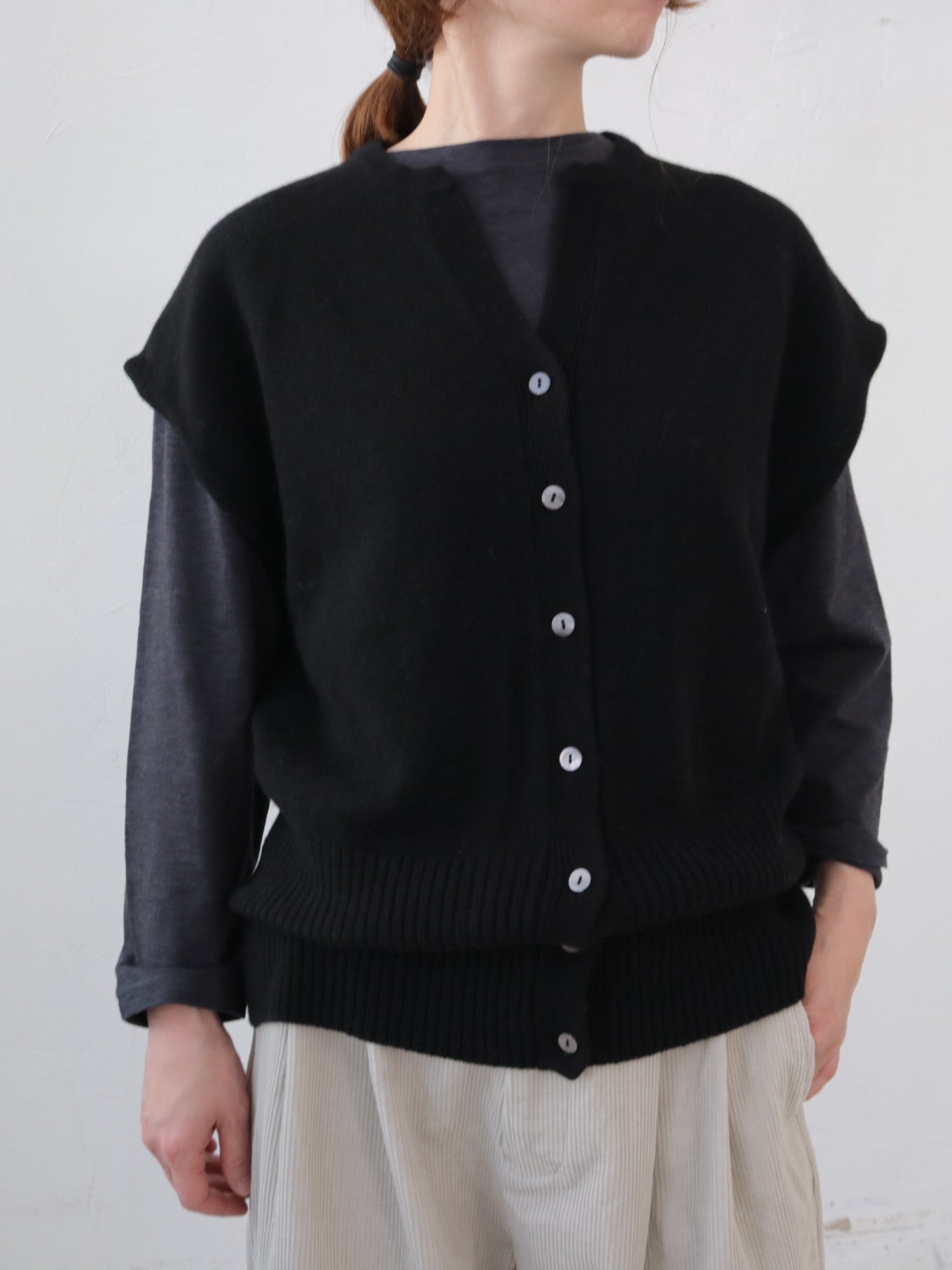 doux bleu　バックタック ニットベスト　DB-2558-046