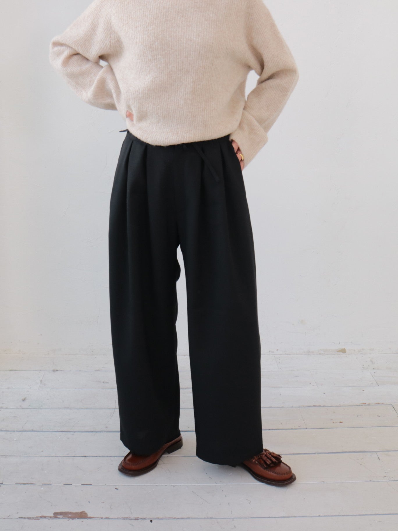 doux bleu　ウーリーノ タックパンツ　DB-2555-053