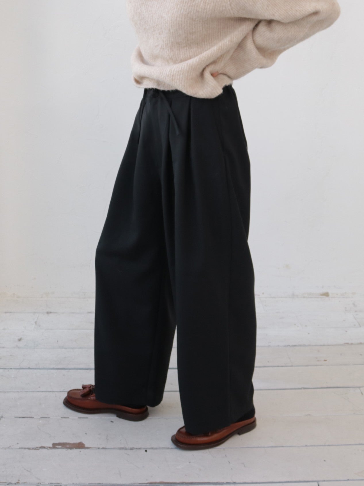 doux bleu　ウーリーノ タックパンツ　DB-2555-053